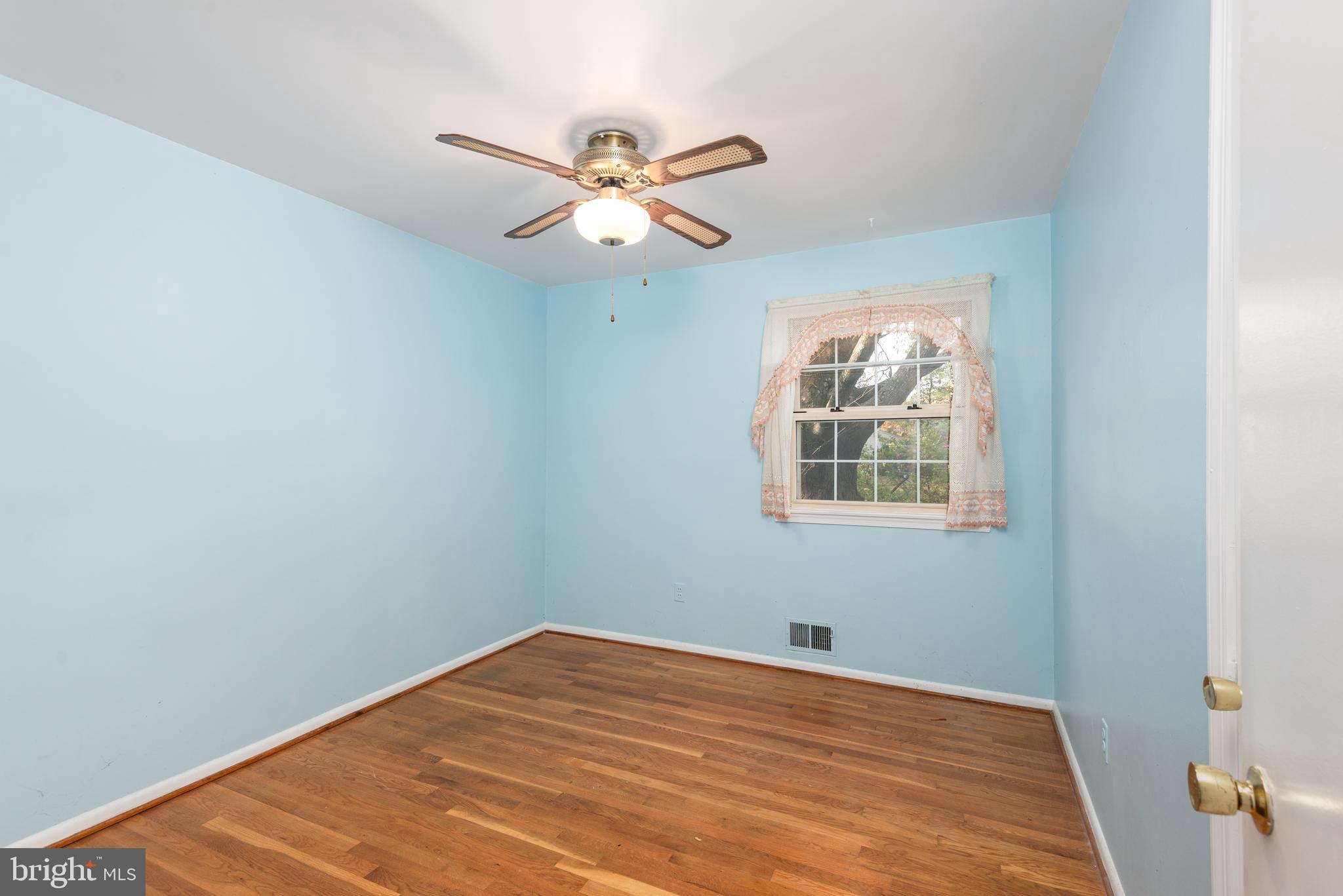 NEW CARROLLTON - Residential