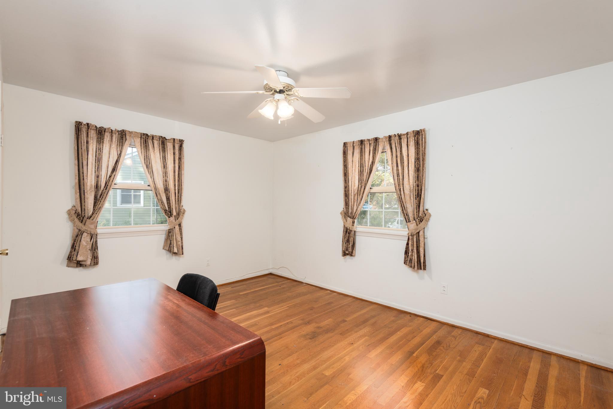 NEW CARROLLTON - Residential