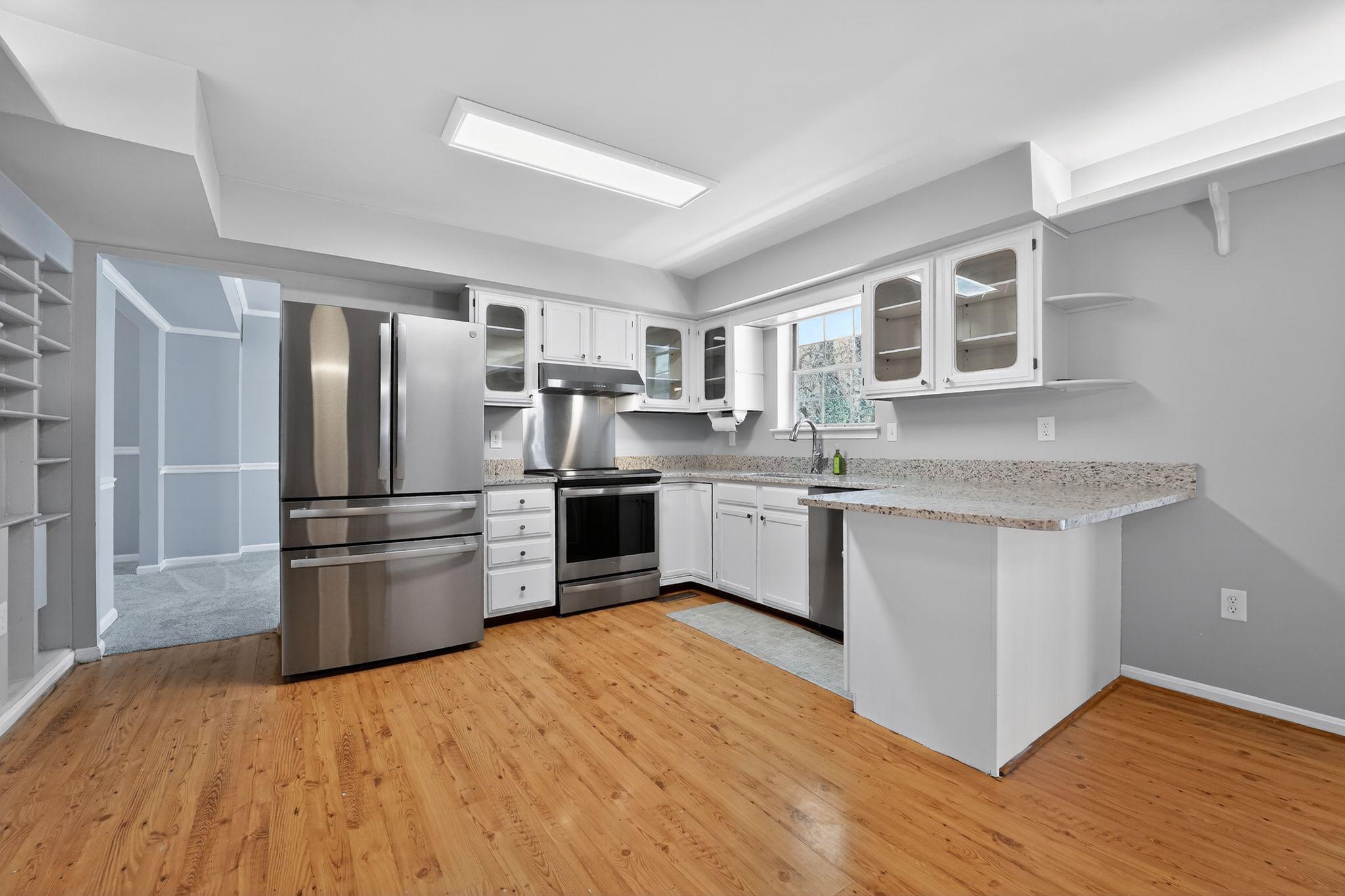 MILLERSVILLE - Residential