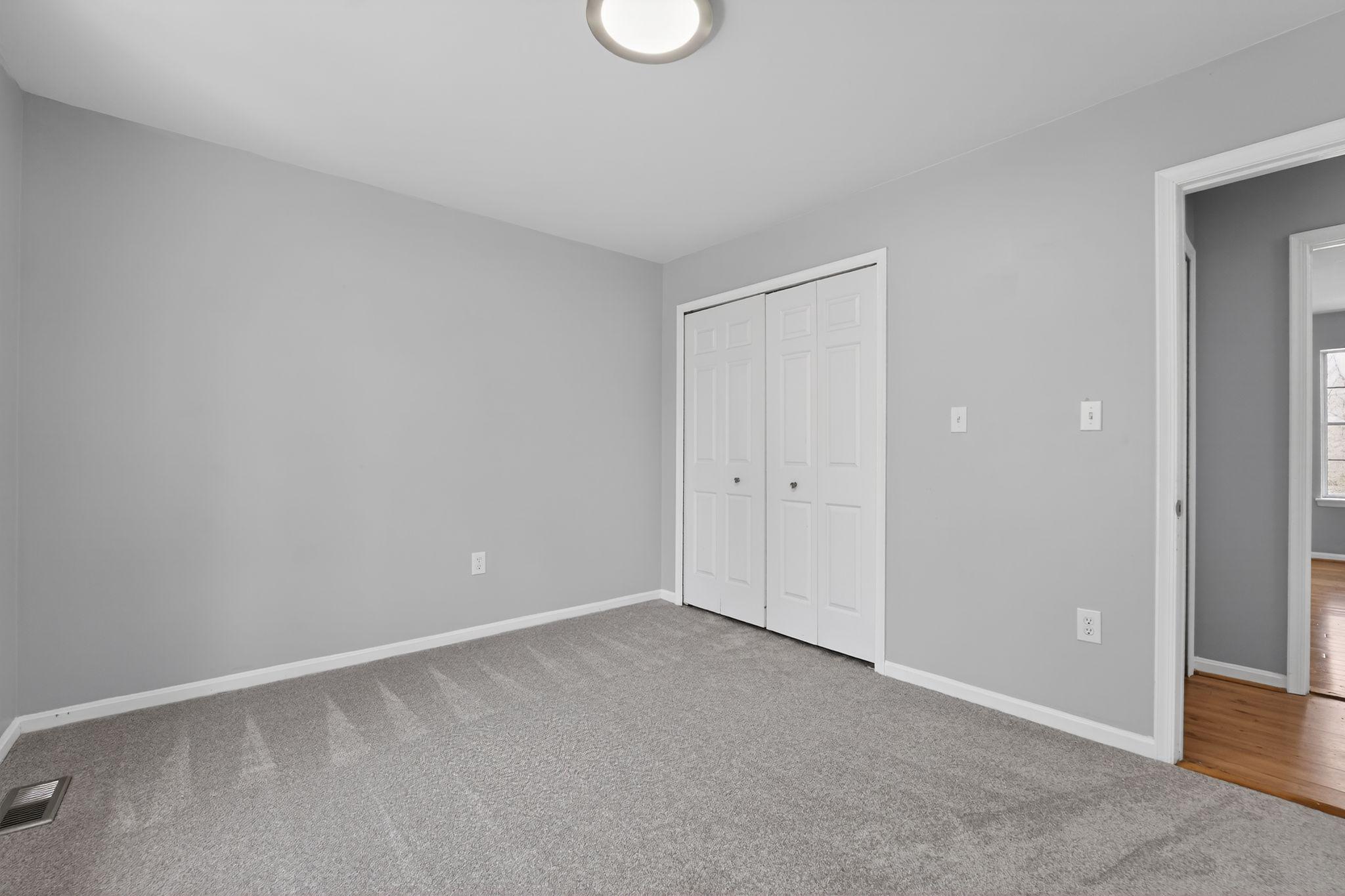 MILLERSVILLE - Residential