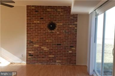 STAFFORD OAKS - Residential Lease