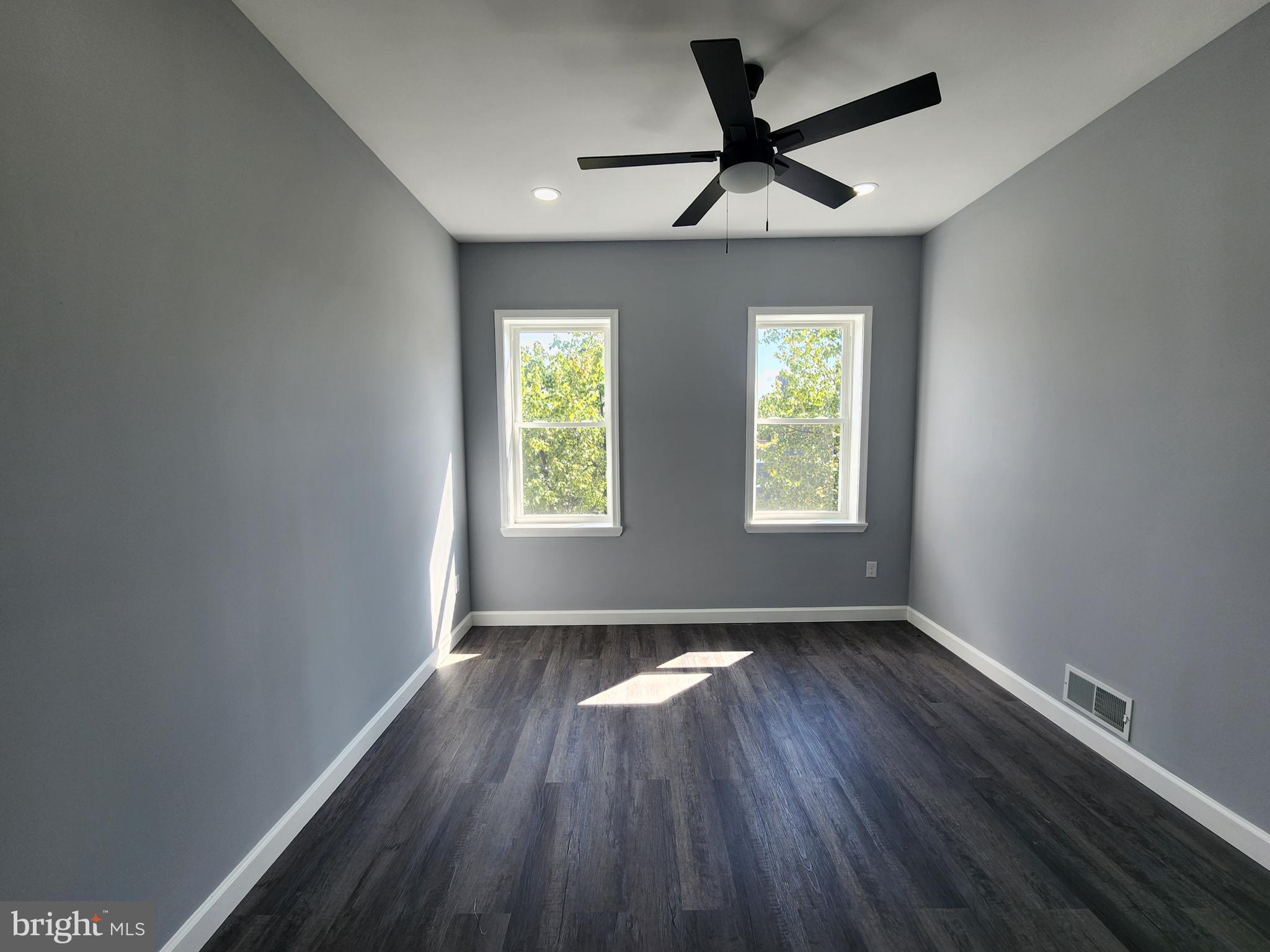 BROADWAY EAST - Residential