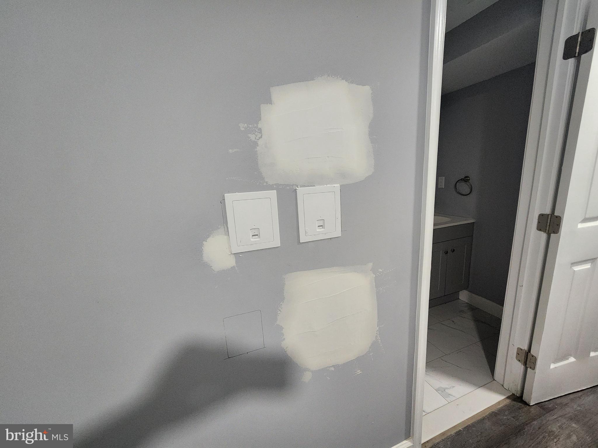 BROADWAY EAST - Residential