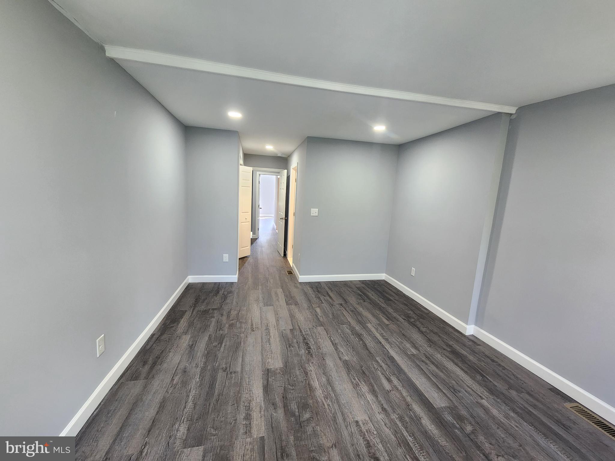 BROADWAY EAST - Residential