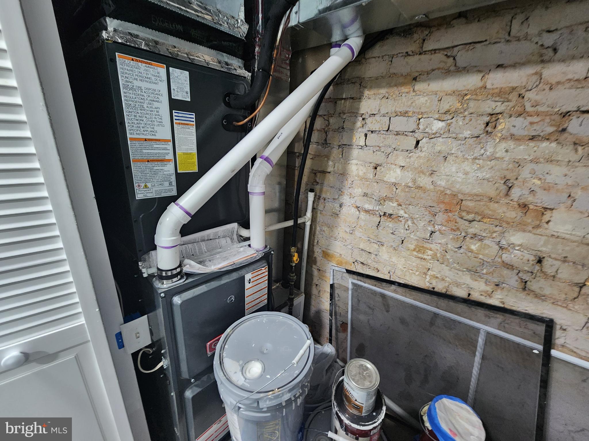 BROADWAY EAST - Residential