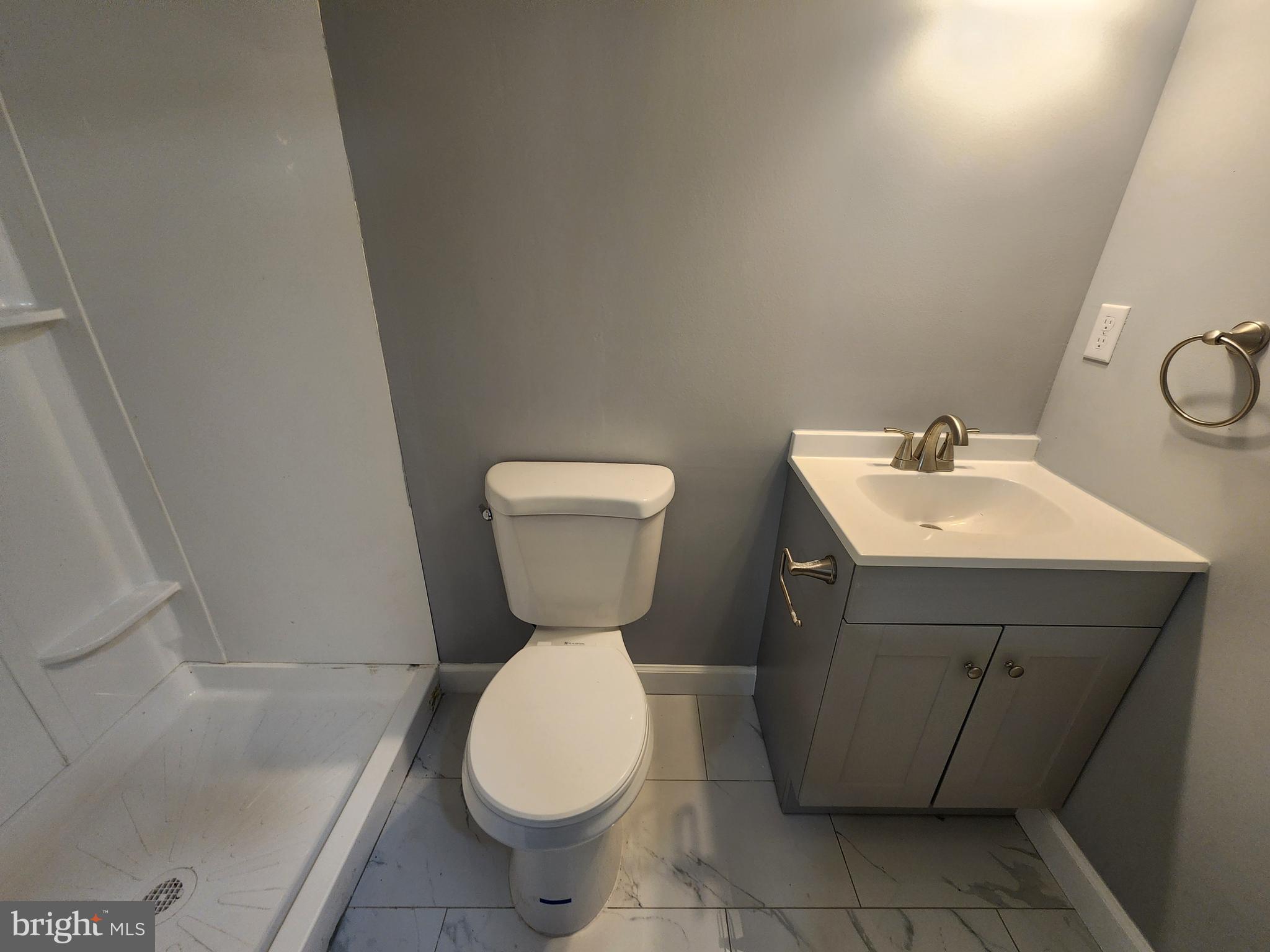 BROADWAY EAST - Residential