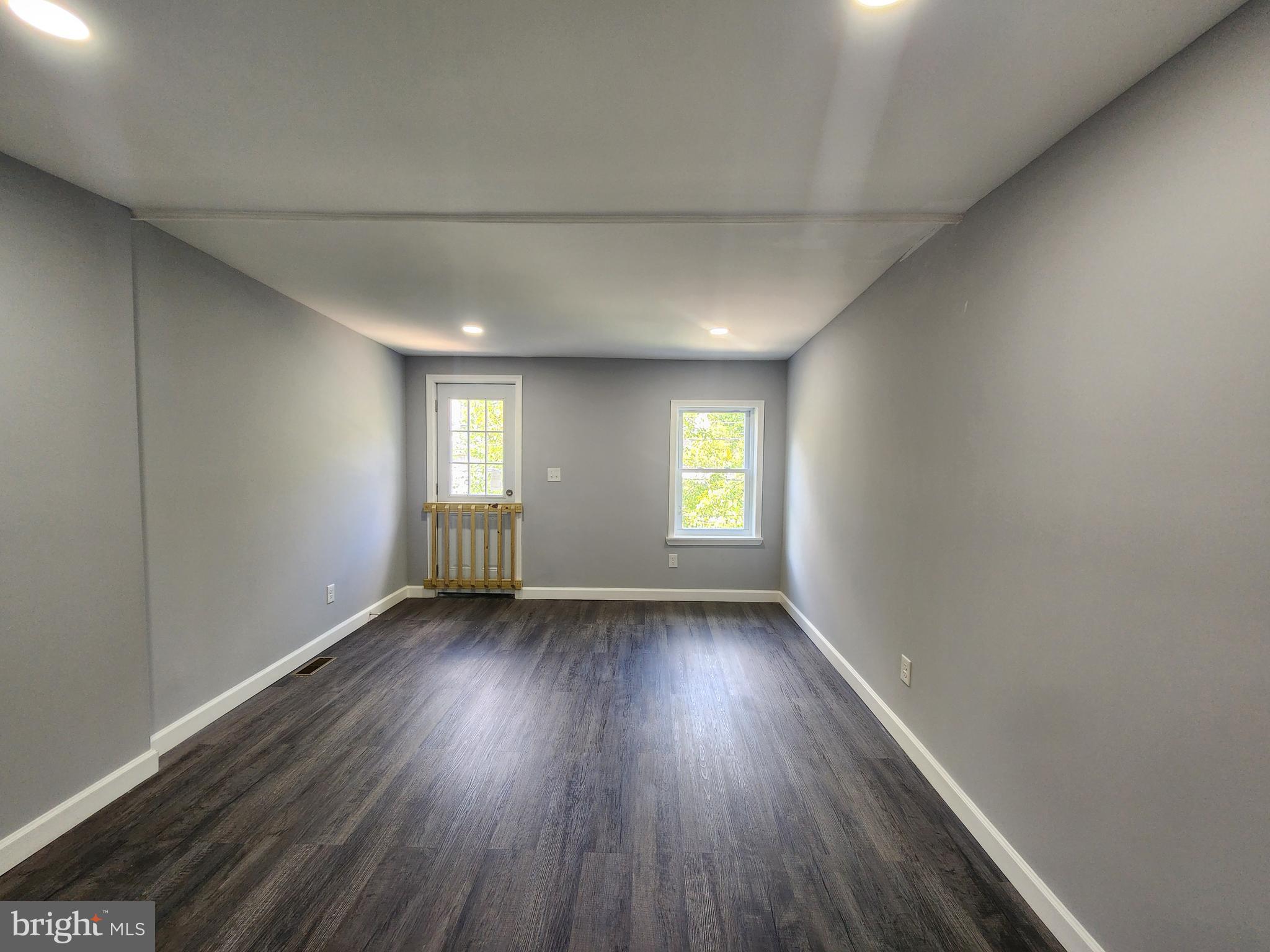 BROADWAY EAST - Residential