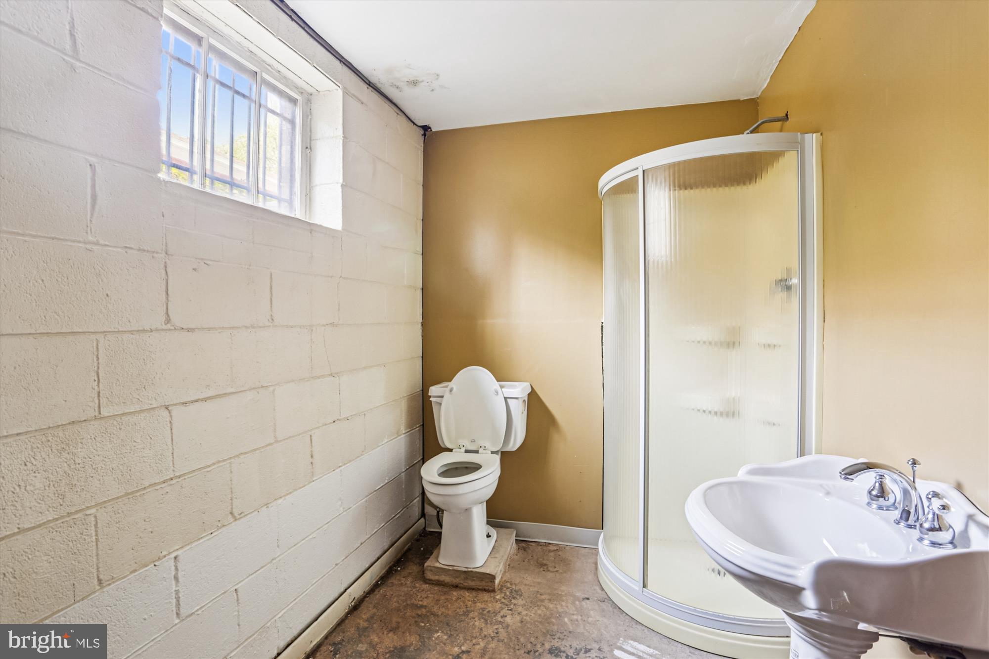 HILL CREST - Residential