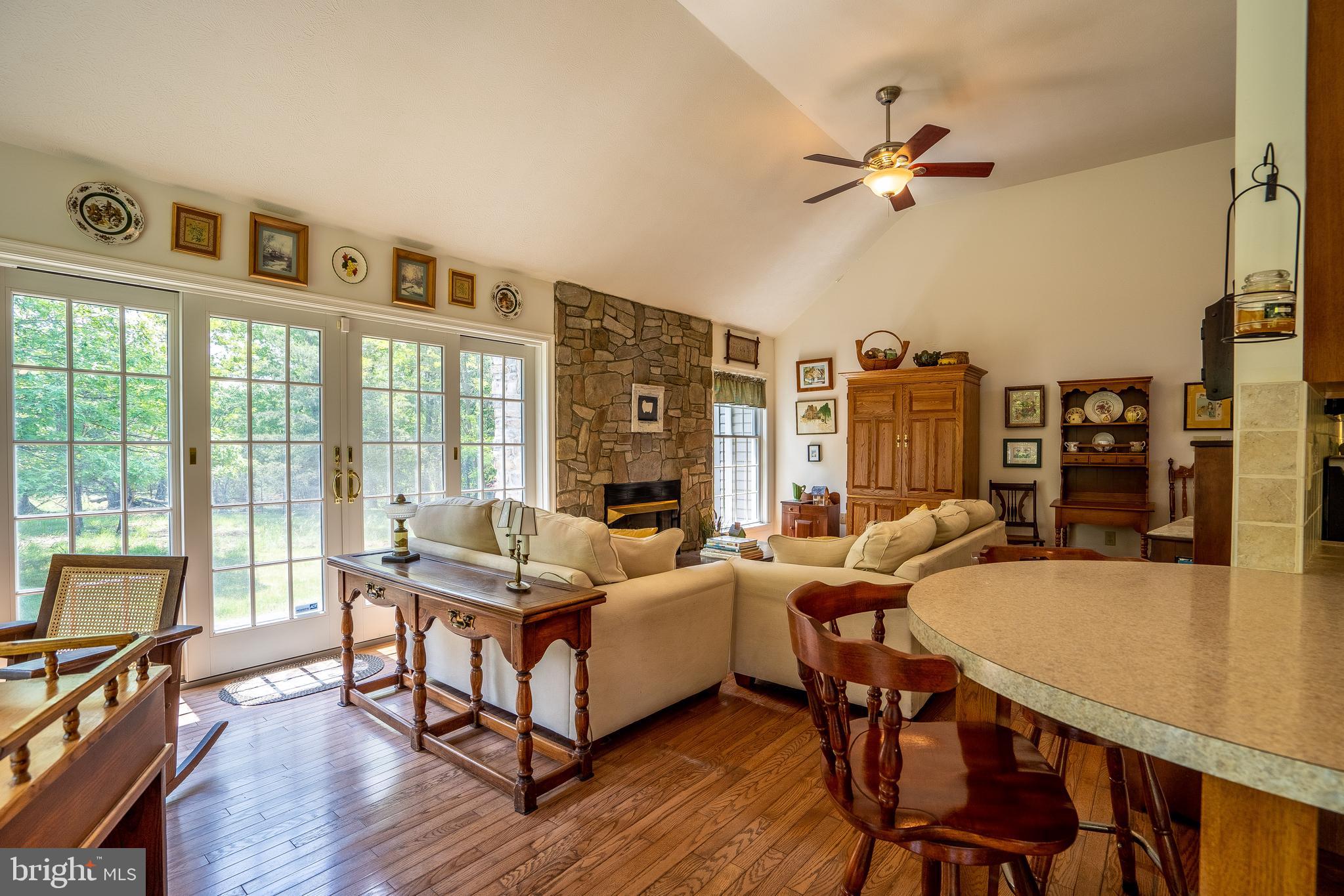 CACAPON SOUTH - Residential