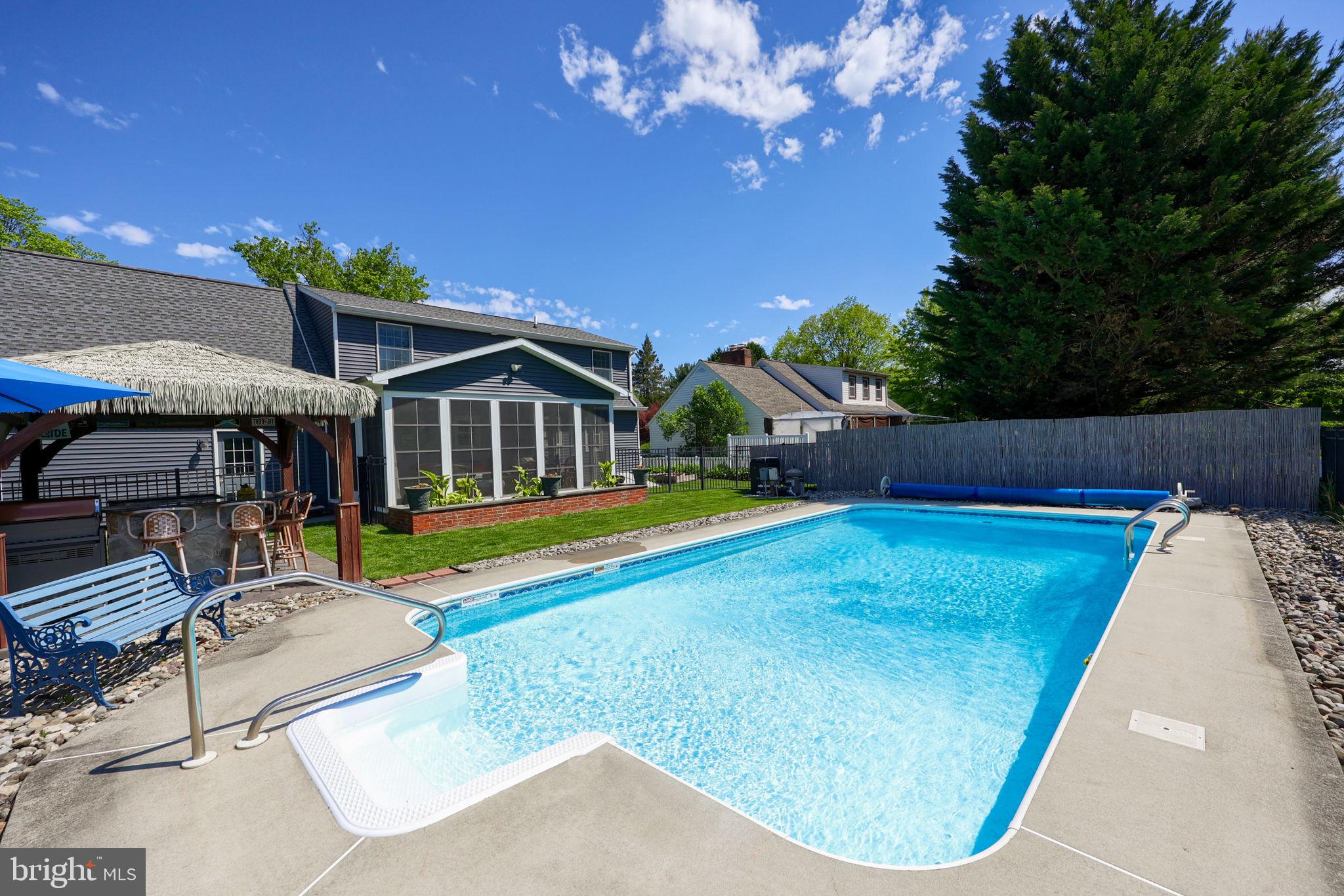 NICHOLSON SQUARE - Residential