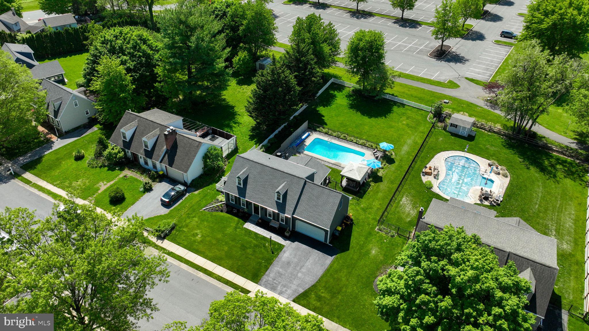 NICHOLSON SQUARE - Residential