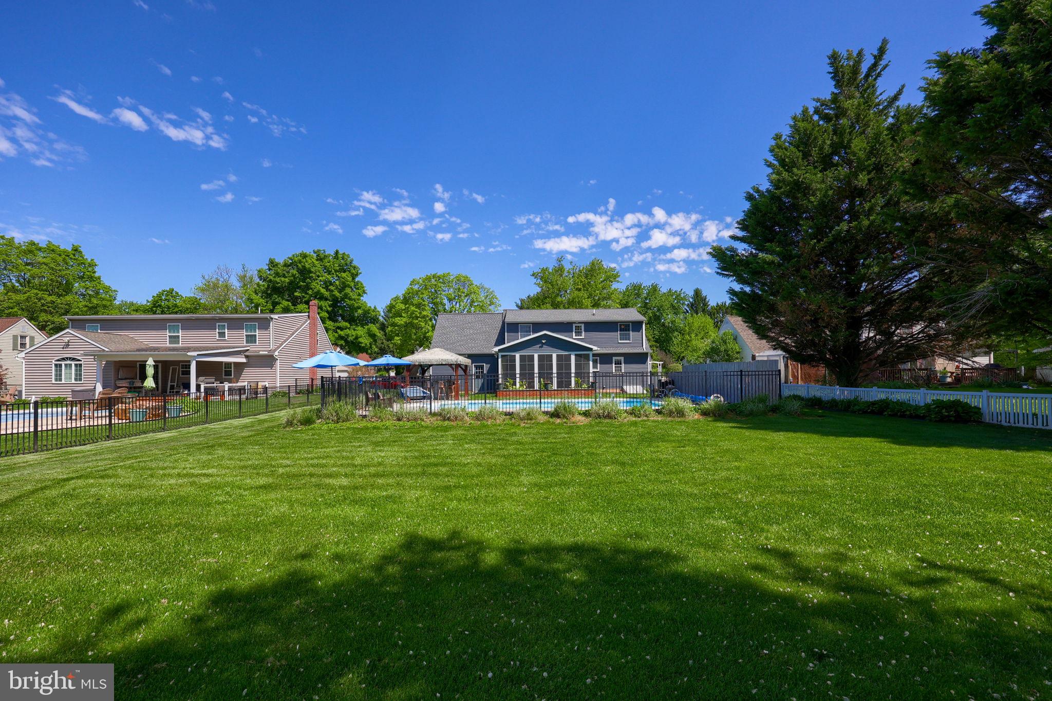 NICHOLSON SQUARE - Residential