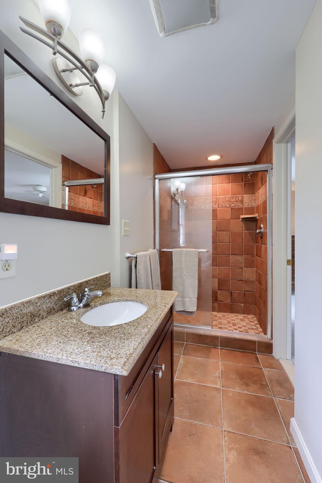 NICHOLSON SQUARE - Residential