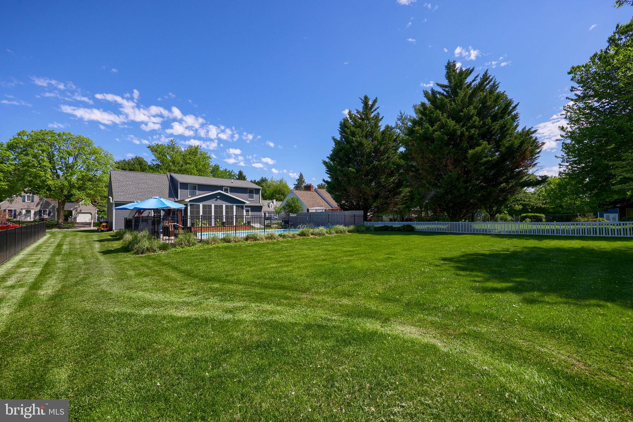 NICHOLSON SQUARE - Residential