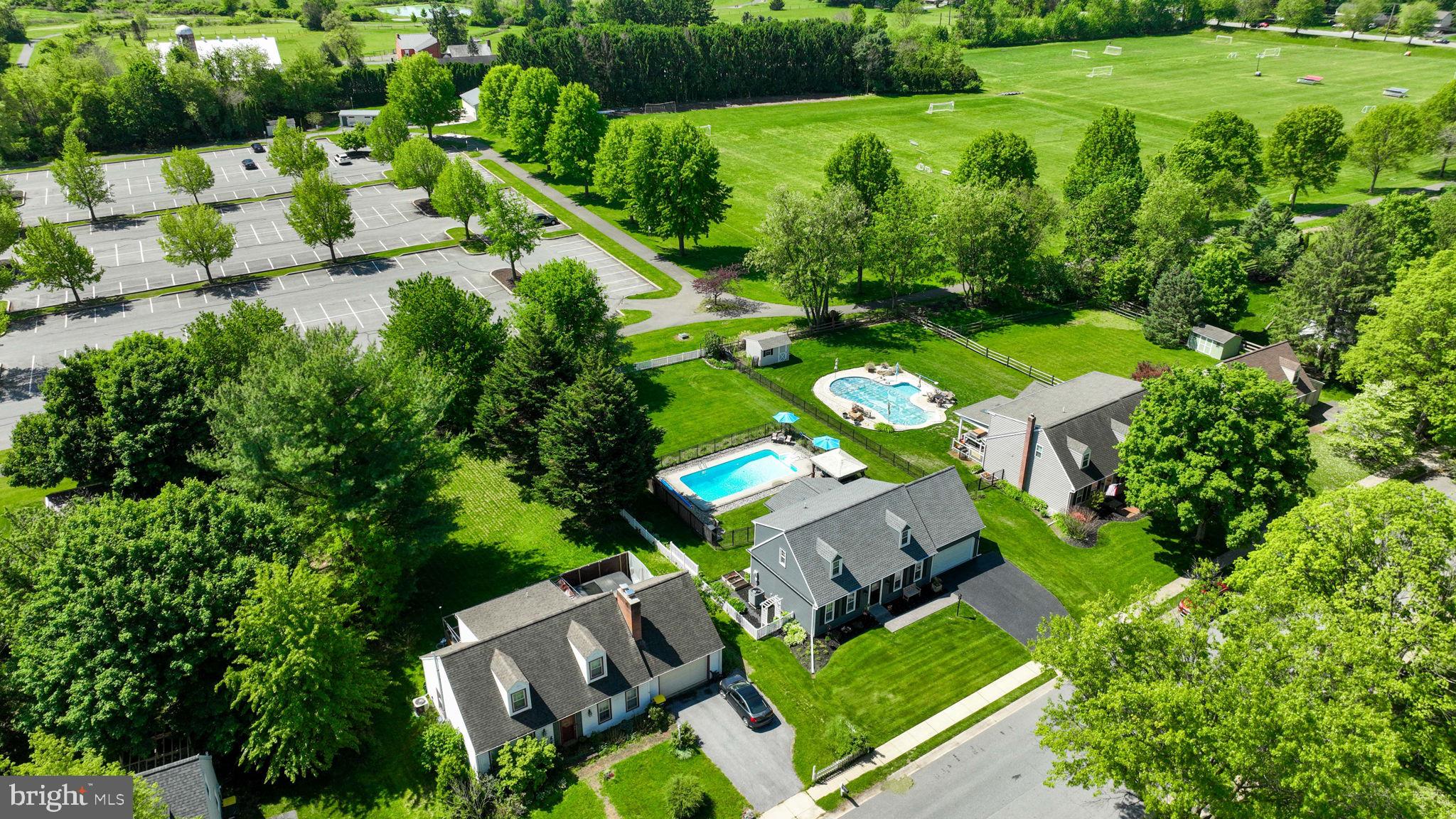 NICHOLSON SQUARE - Residential