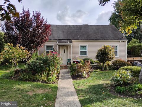 6613 FISHER AVENUE FALLS CHURCH VA 22046