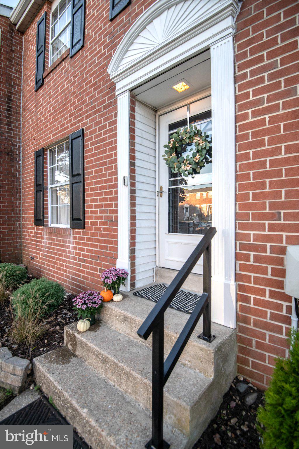 10 PERRYFALLS PLACE
