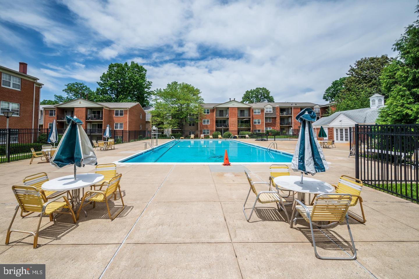 PLYMOUTH WOODS - Residential