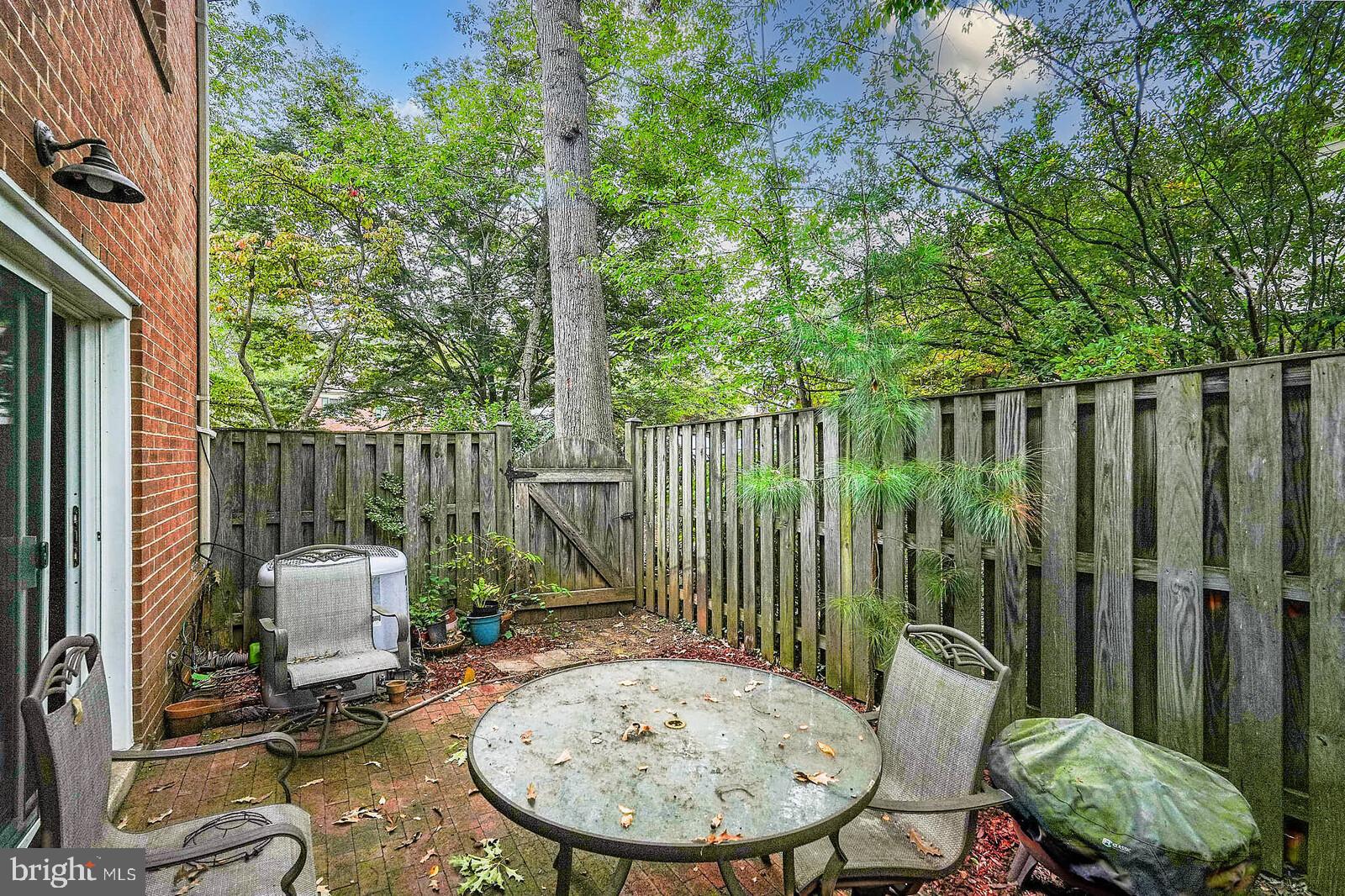 PLYMOUTH WOODS - Residential