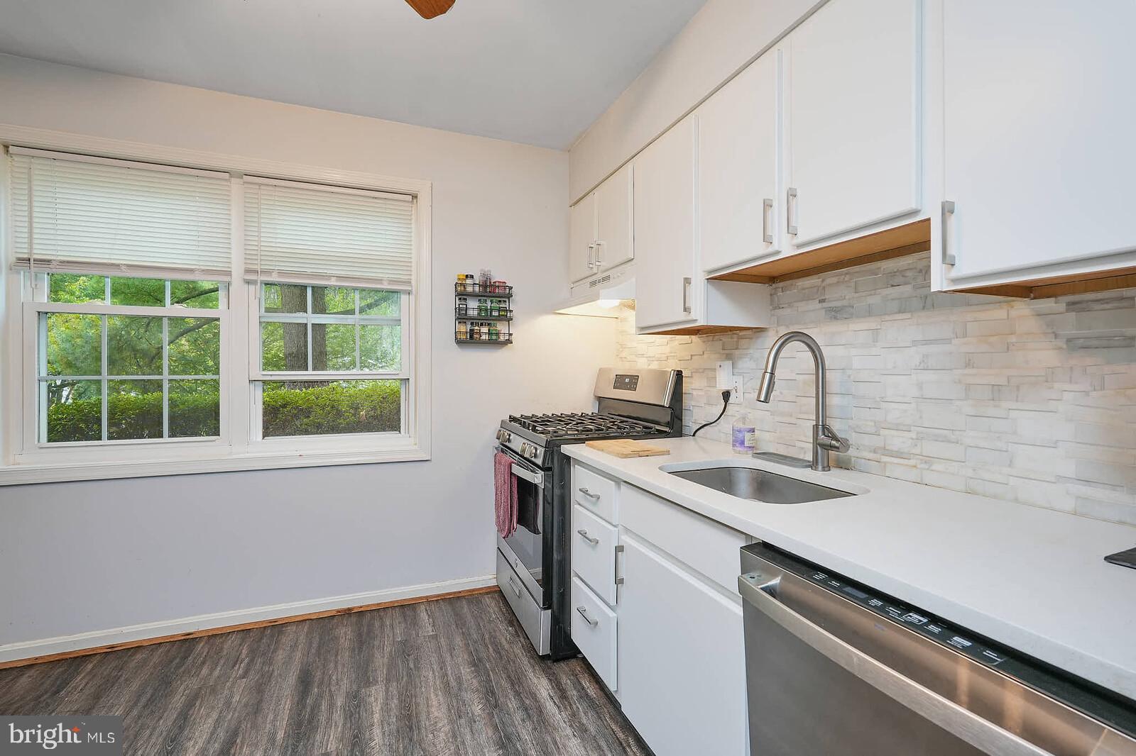 PLYMOUTH WOODS - Residential