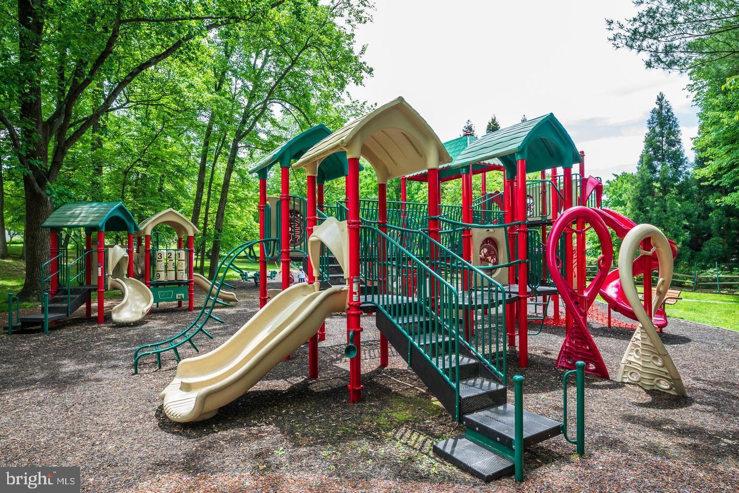 PLYMOUTH WOODS - Residential