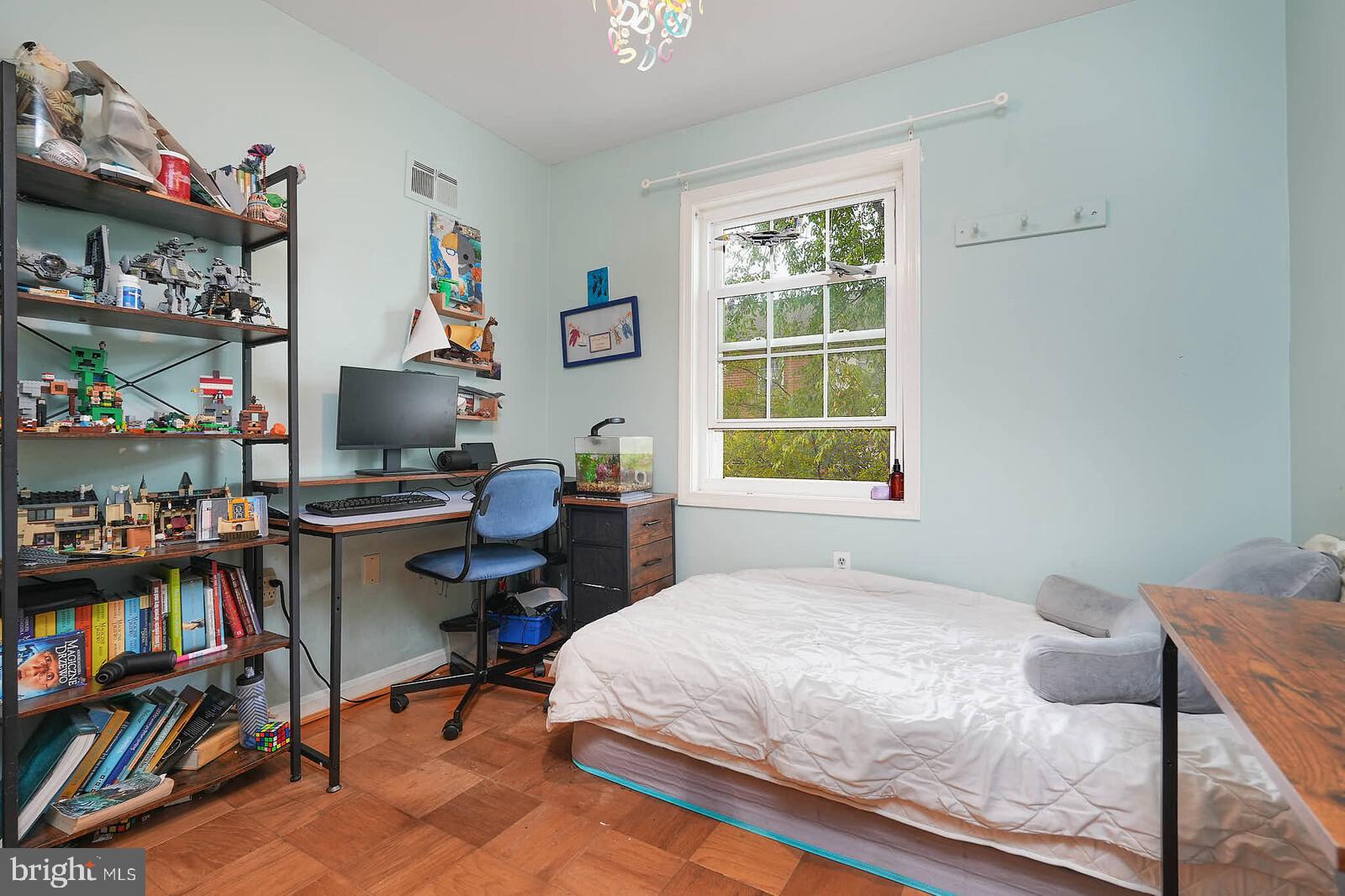 PLYMOUTH WOODS - Residential