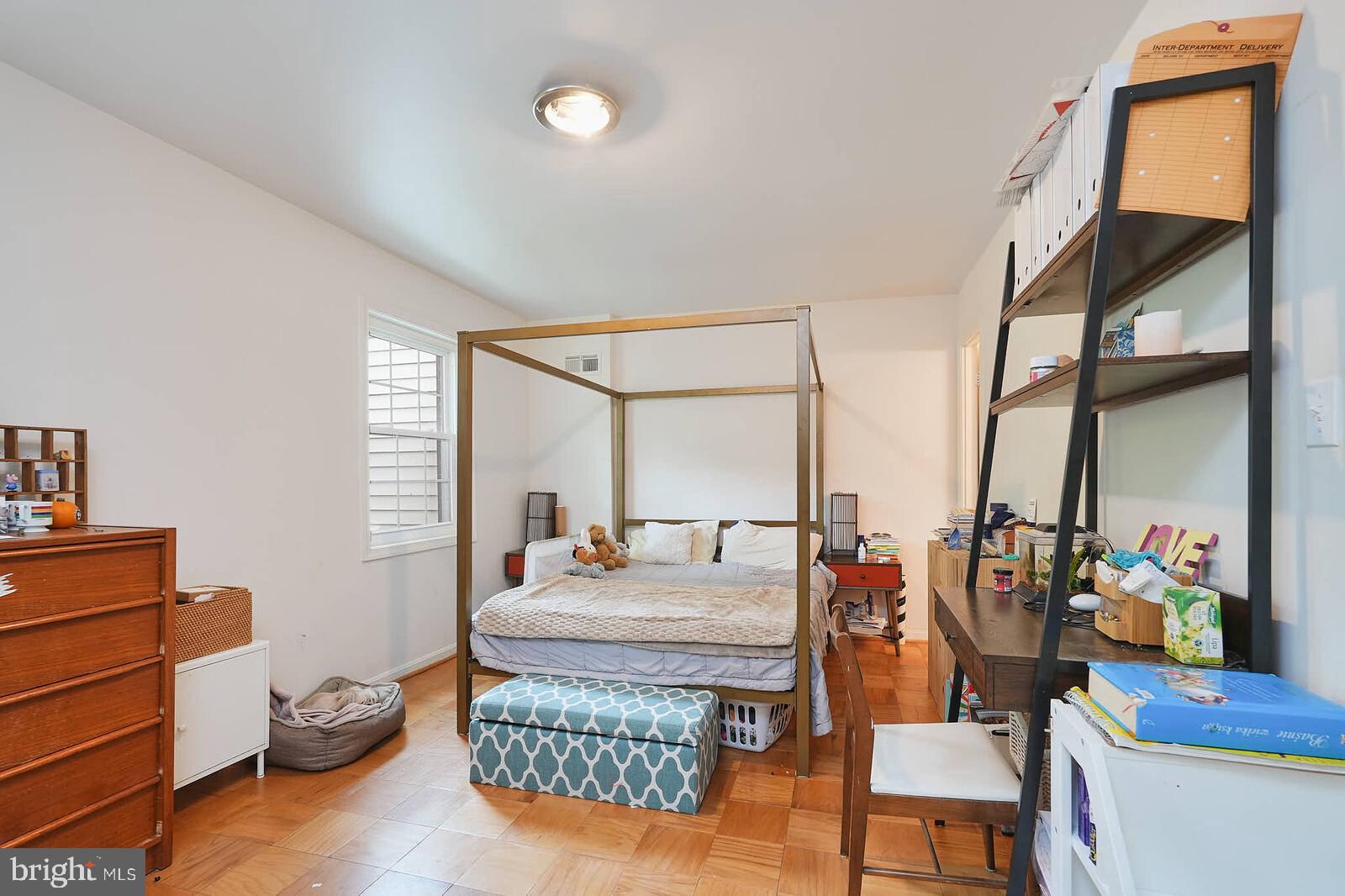 PLYMOUTH WOODS - Residential