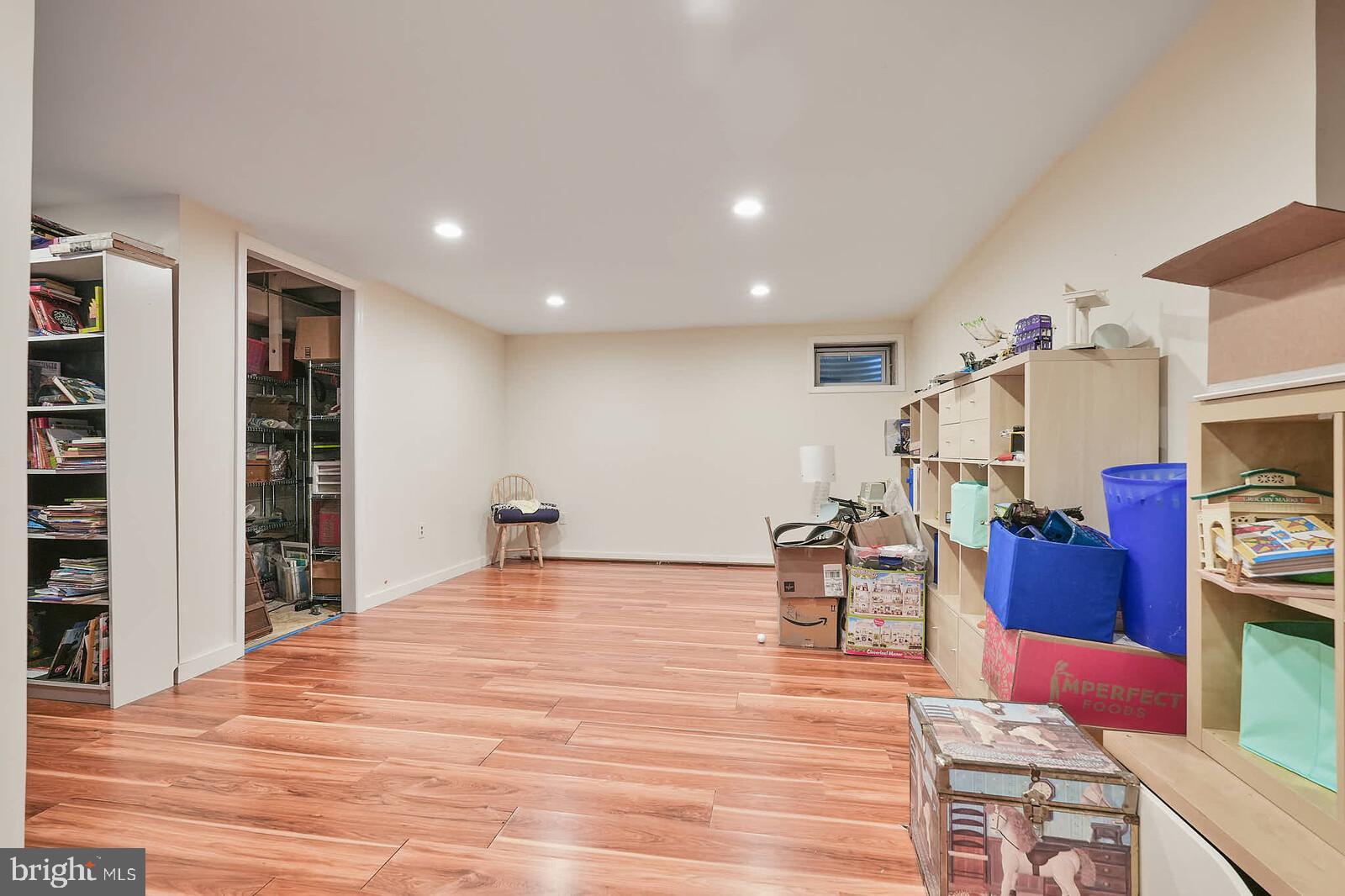 PLYMOUTH WOODS - Residential