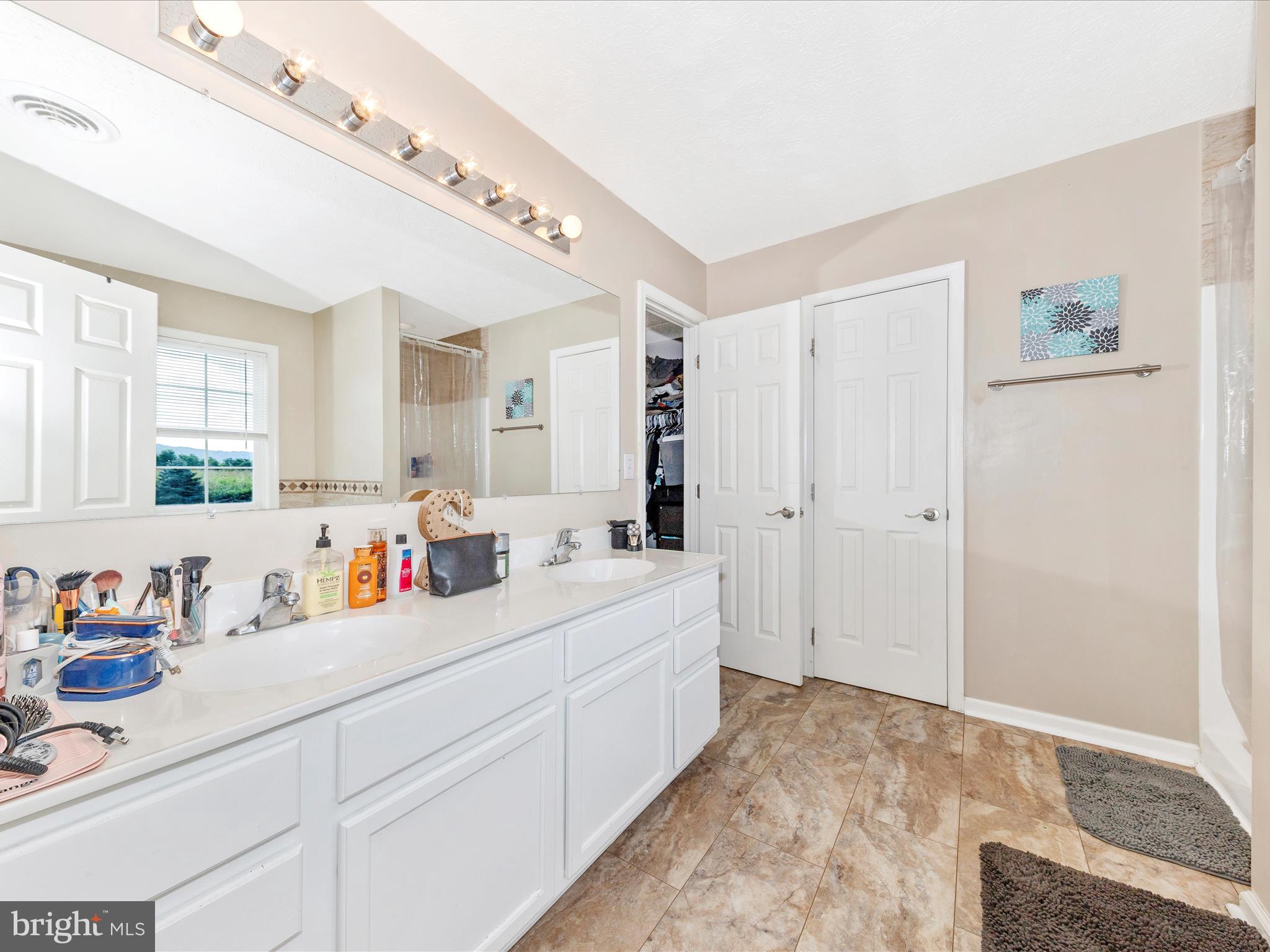 PEBBLE RIDGE - Residential