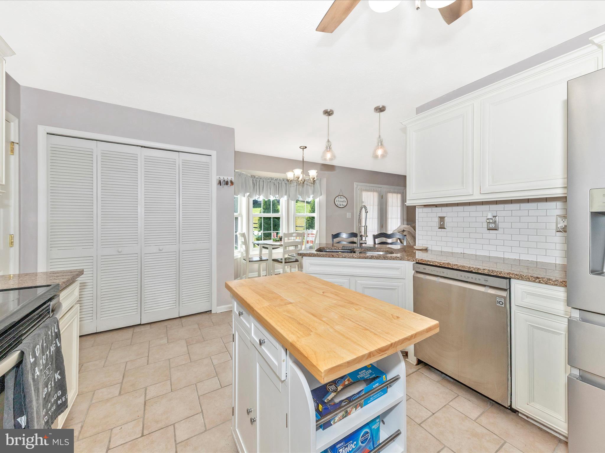 PEBBLE RIDGE - Residential