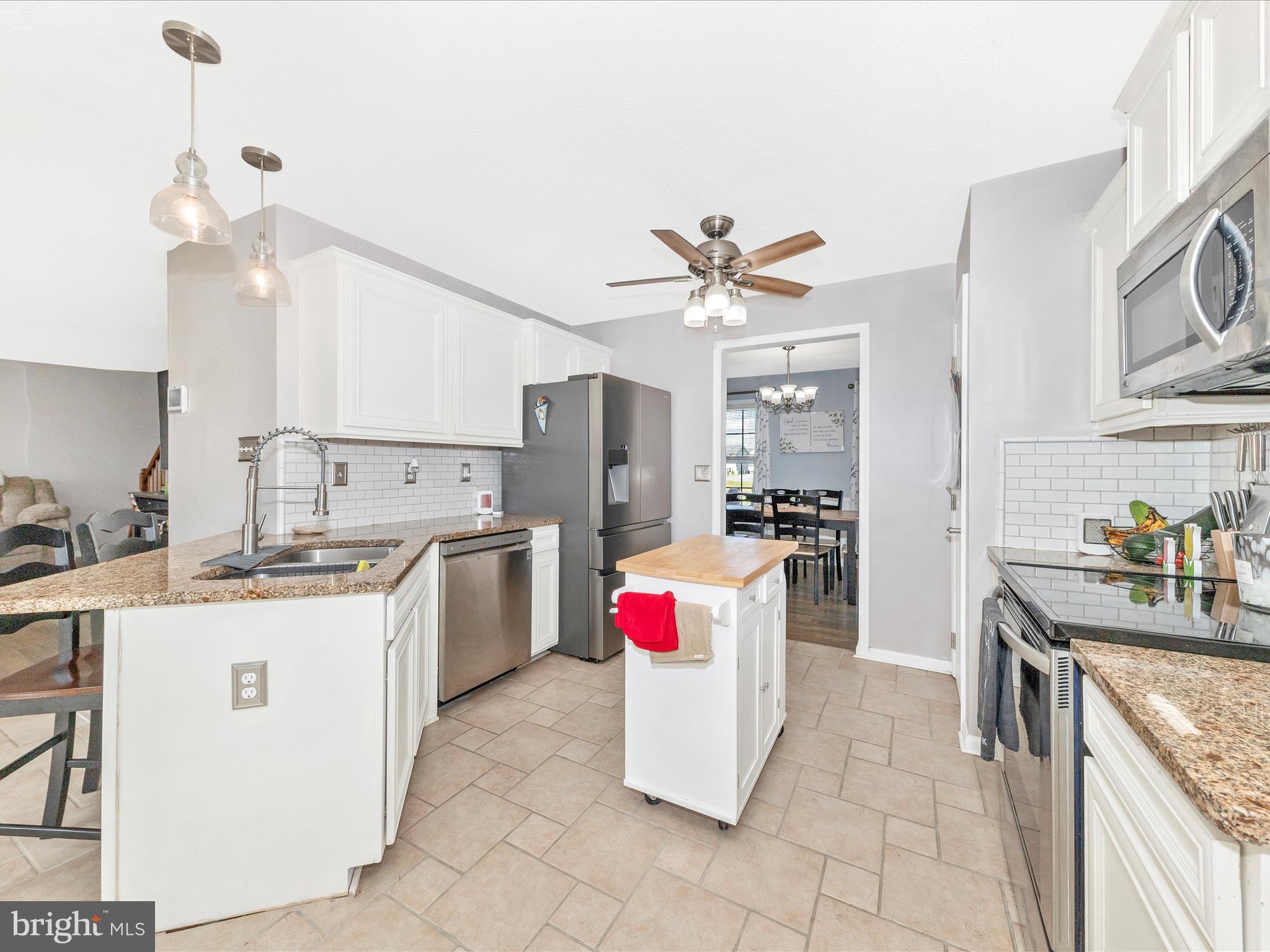 PEBBLE RIDGE - Residential