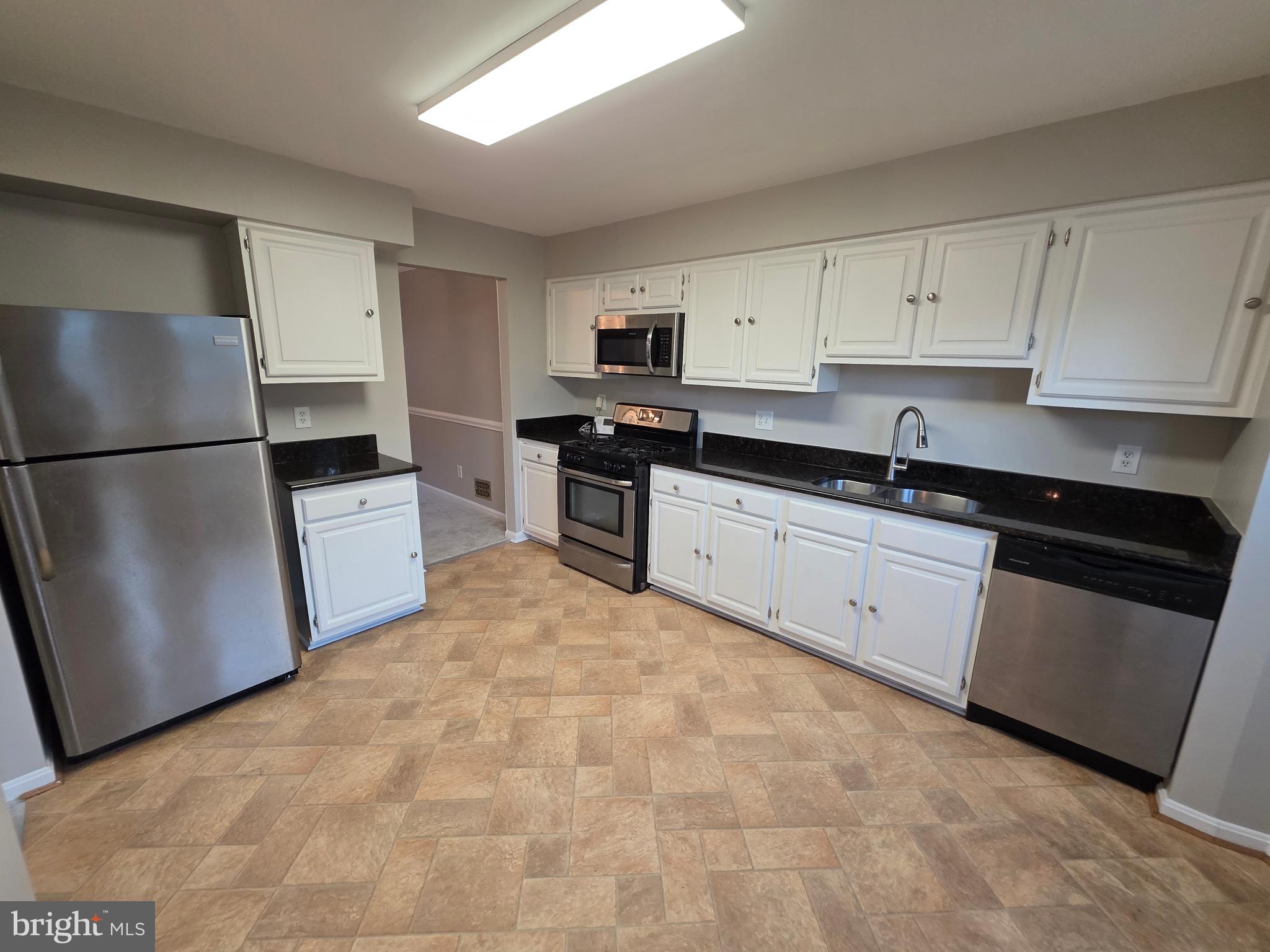 4281 SLEEPY LAKE DRIVE