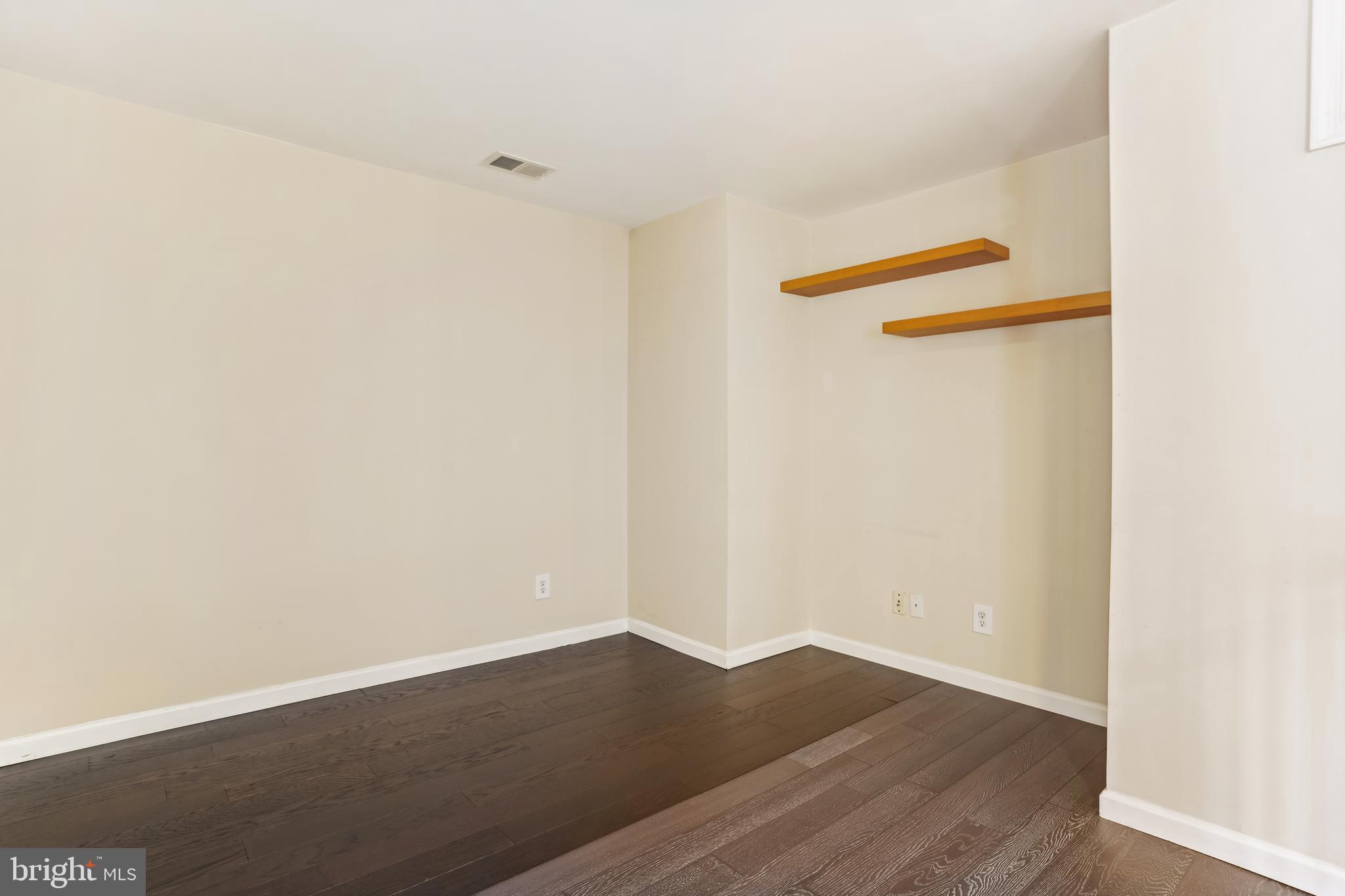 LORTON STATION NORTH CND - Residential Lease