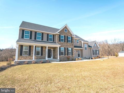 101 BURNT MILL CIRCLE 1B CHADDS FORD PA 19317