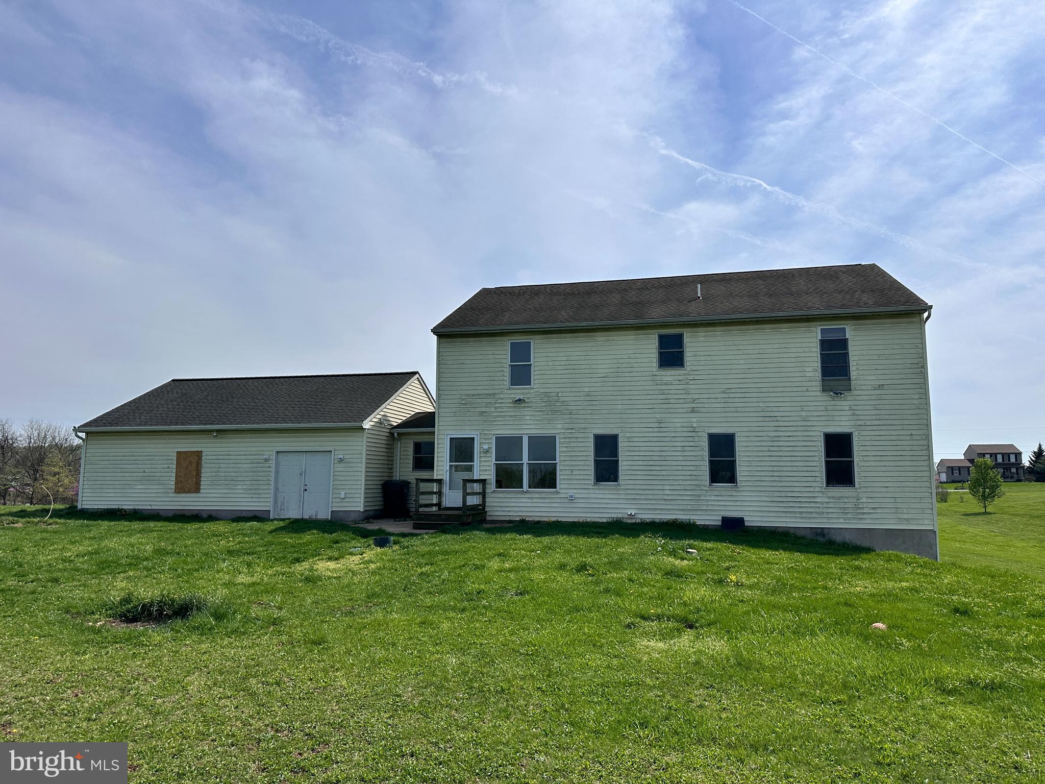 6829 PLEASANTVIEW DRIVE