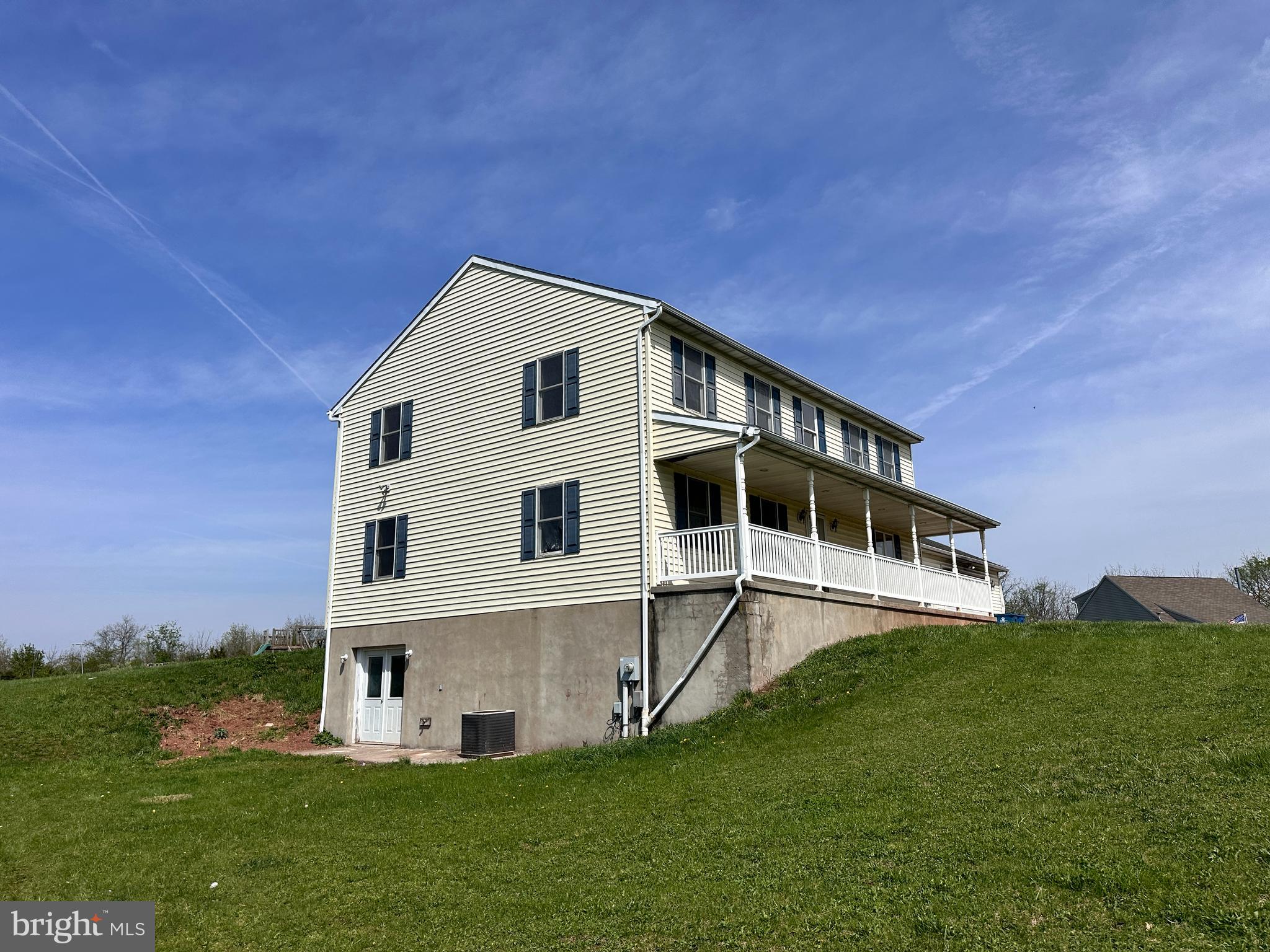 6829 PLEASANTVIEW DRIVE