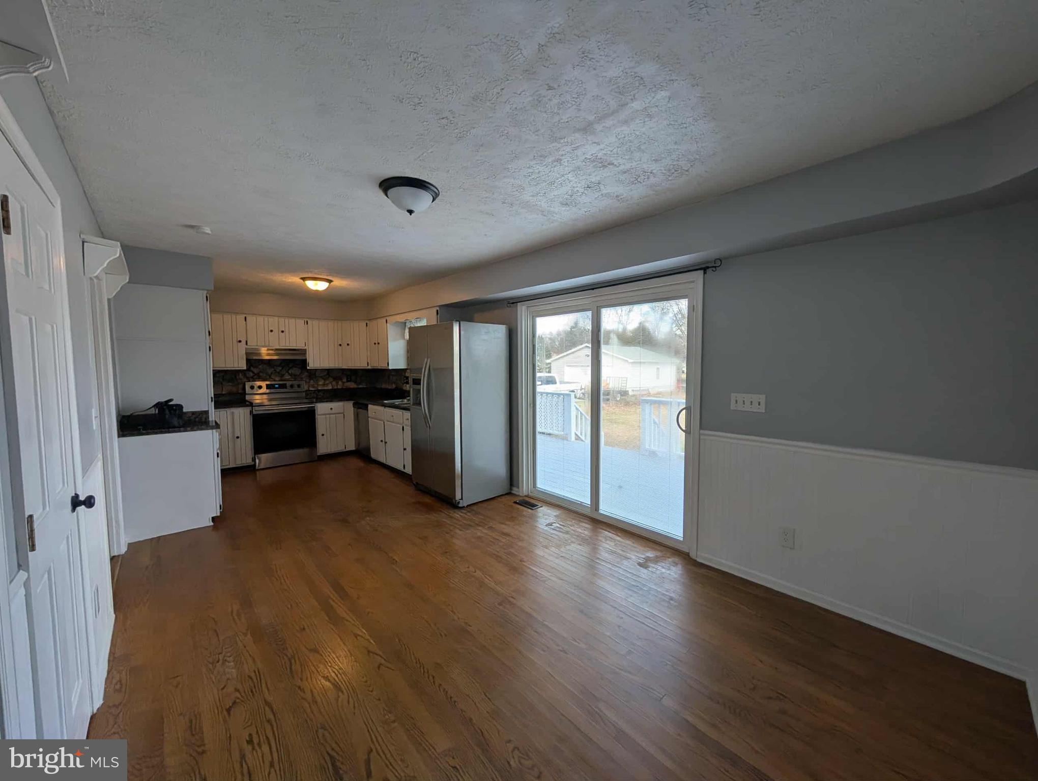 MEADOWBROOKE - Residential Lease