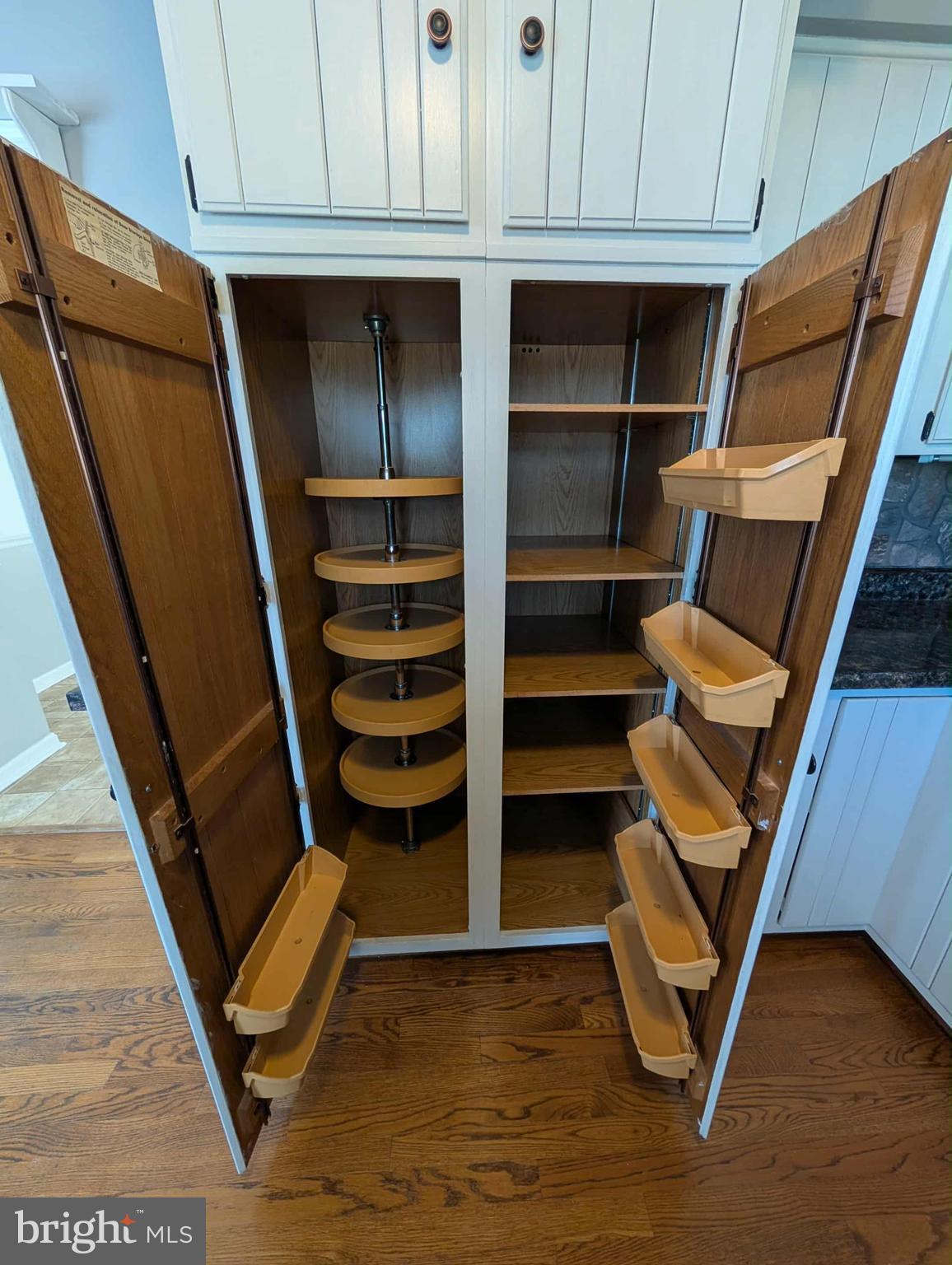 MEADOWBROOKE - Residential Lease