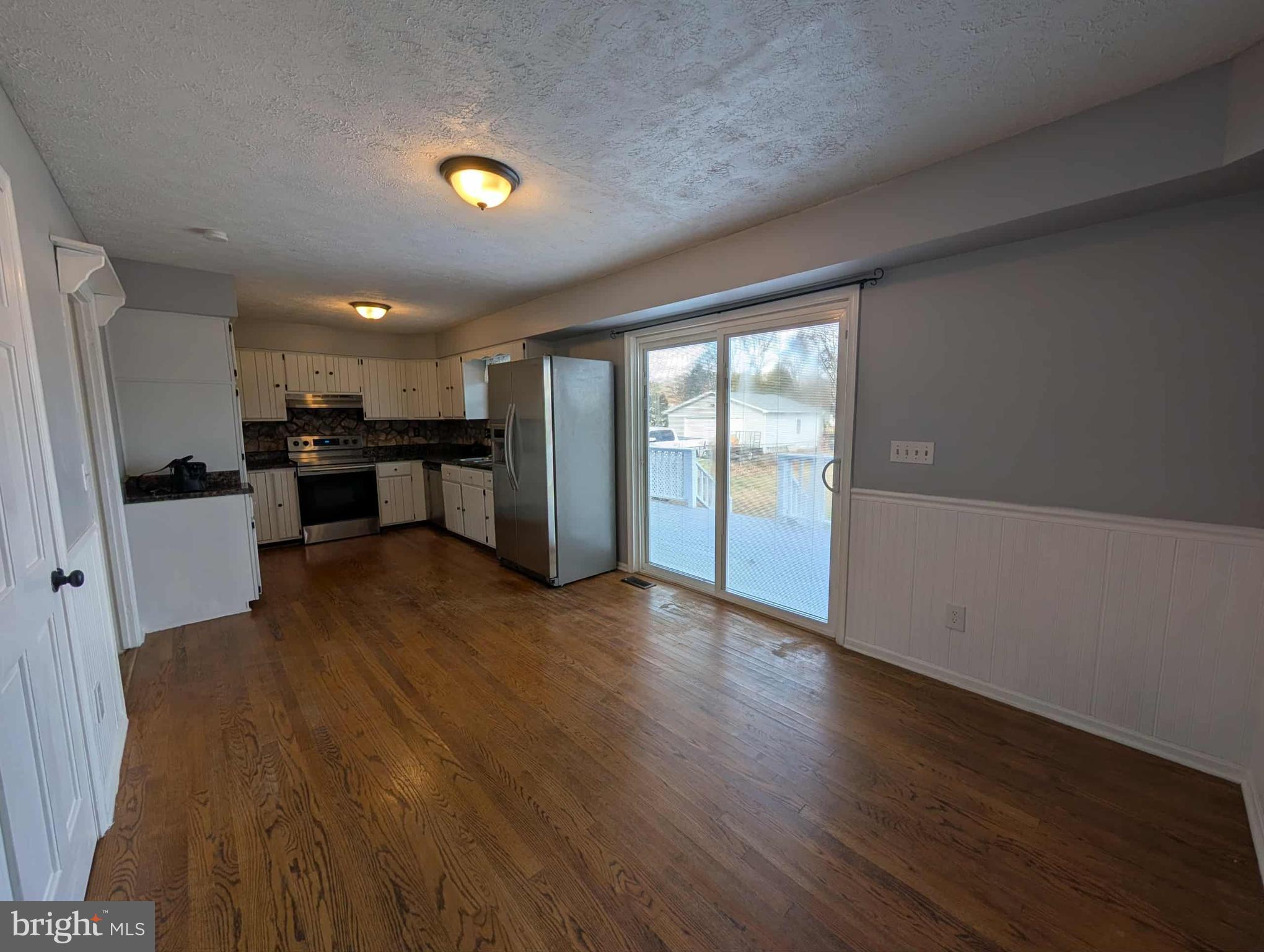 MEADOWBROOKE - Residential Lease