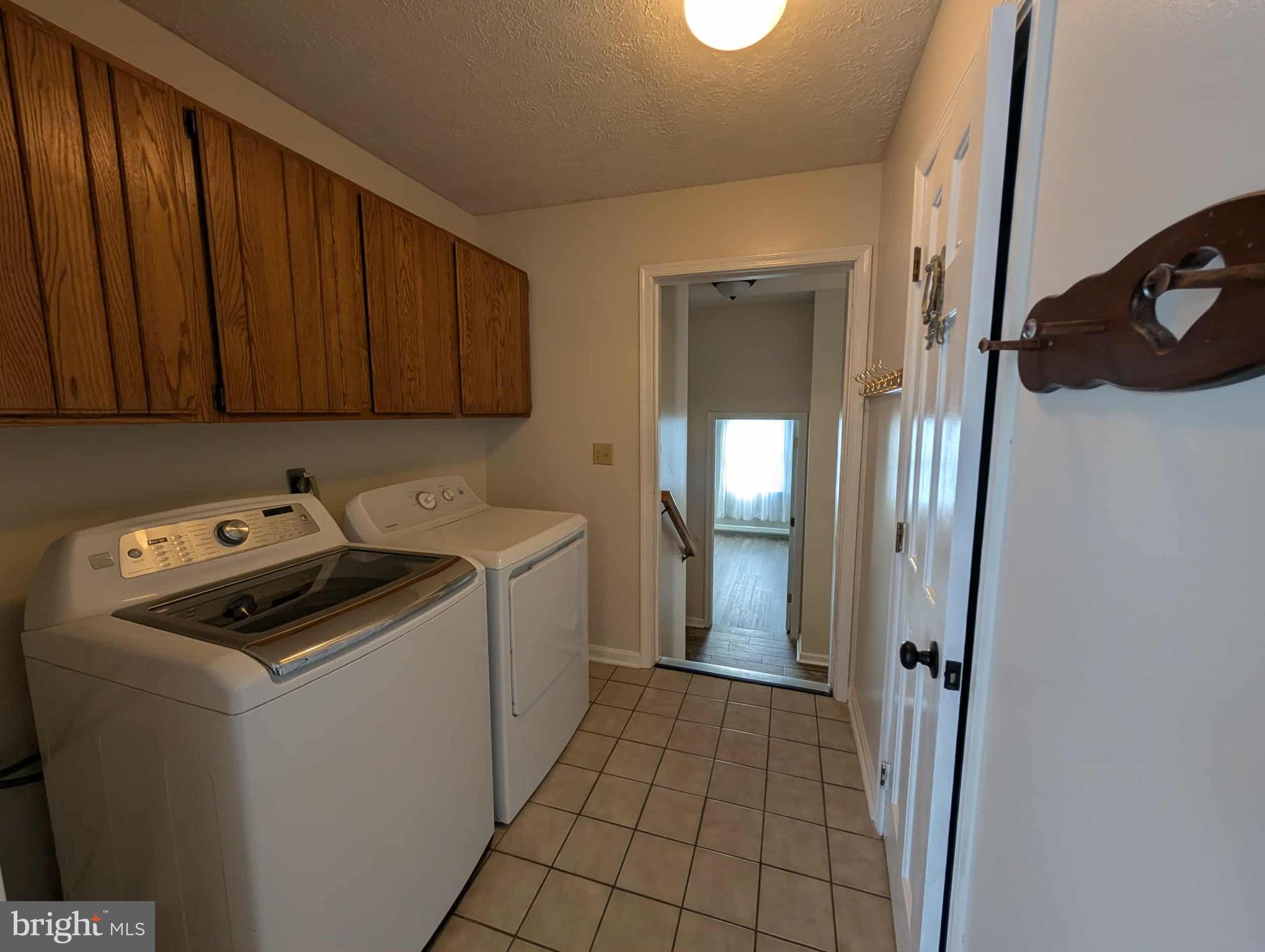 MEADOWBROOKE - Residential Lease