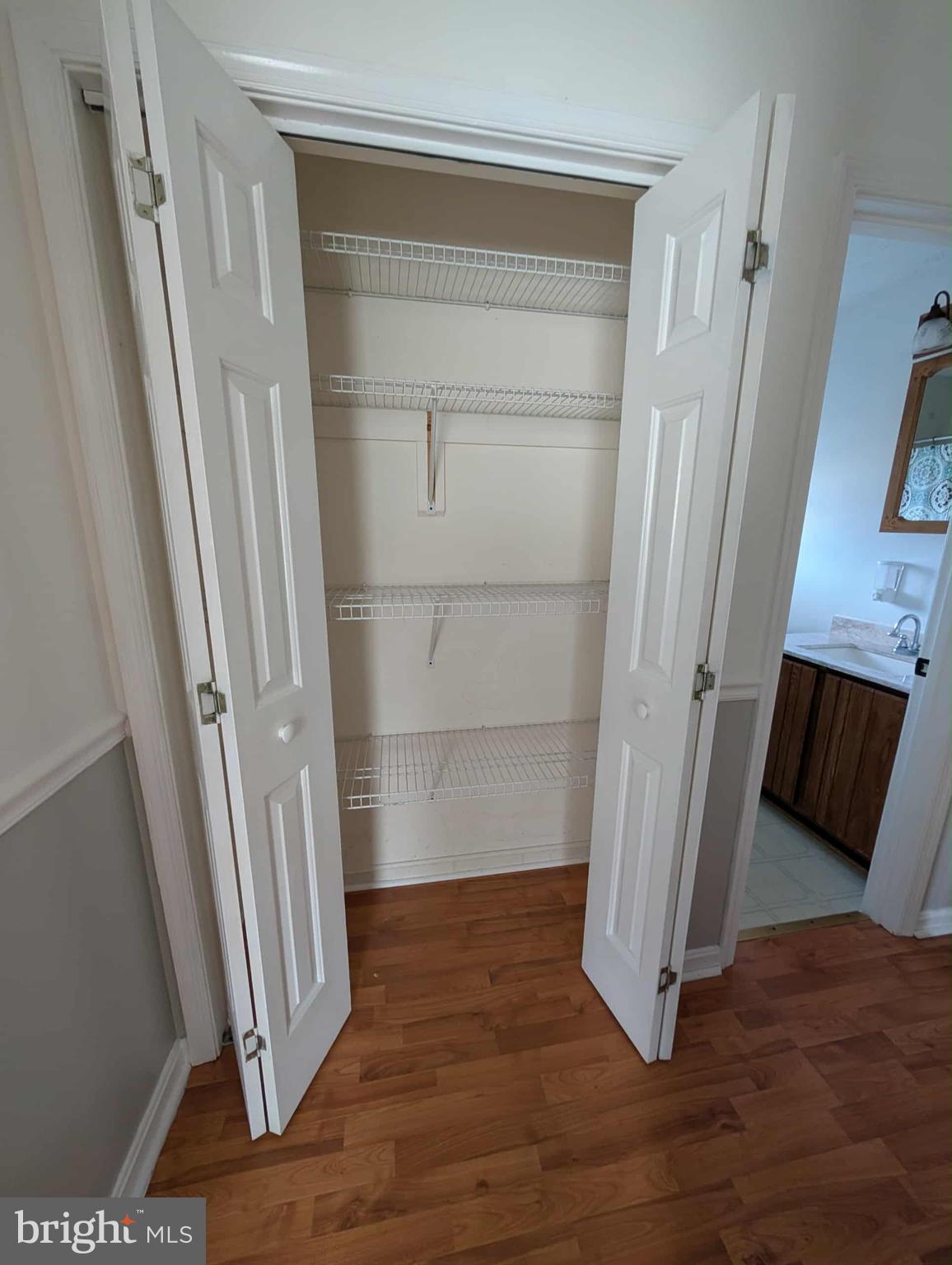 MEADOWBROOKE - Residential Lease