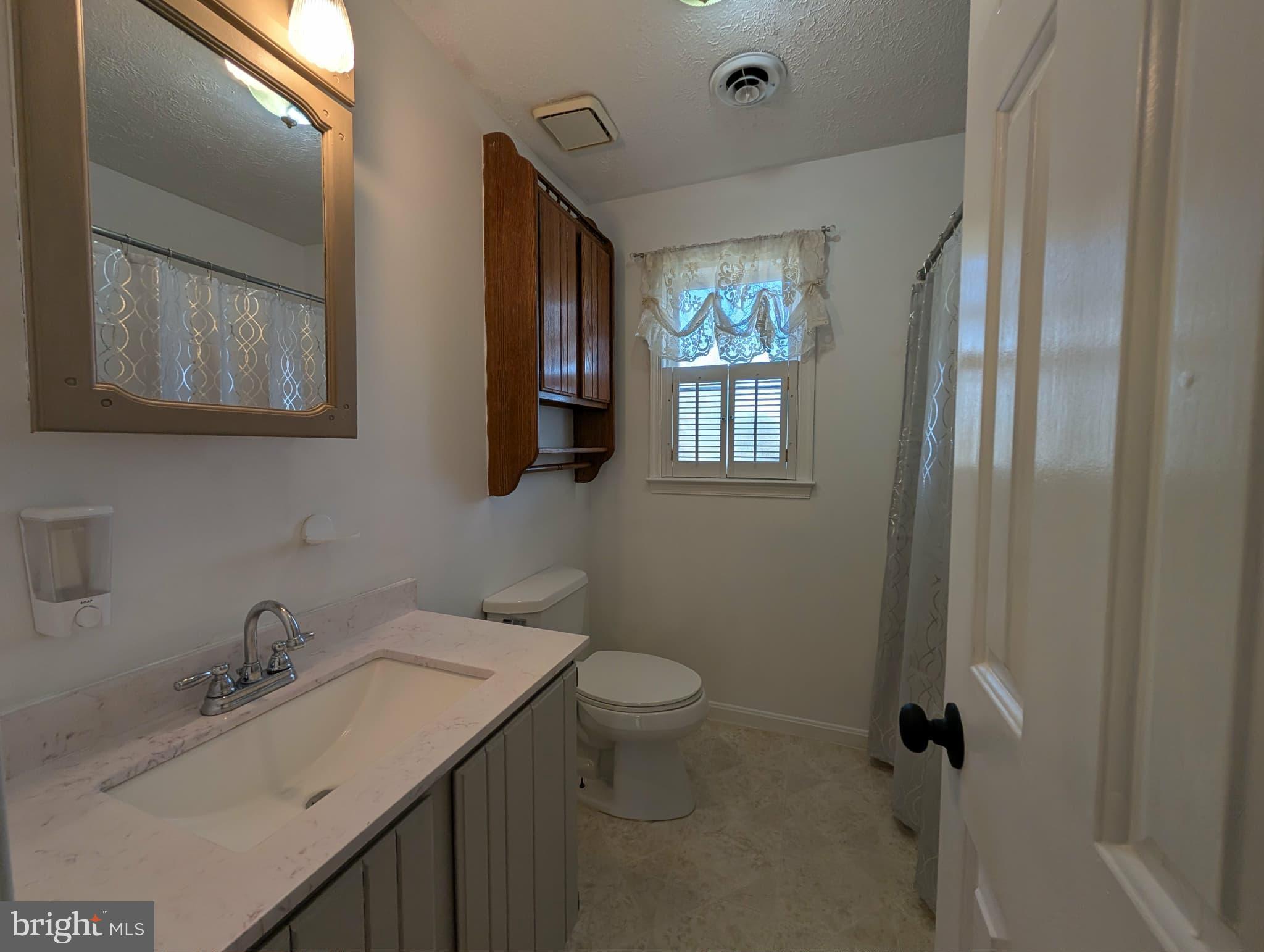 MEADOWBROOKE - Residential Lease