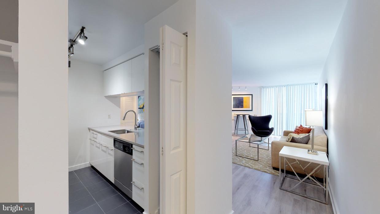 601 24TH STREET NW 306