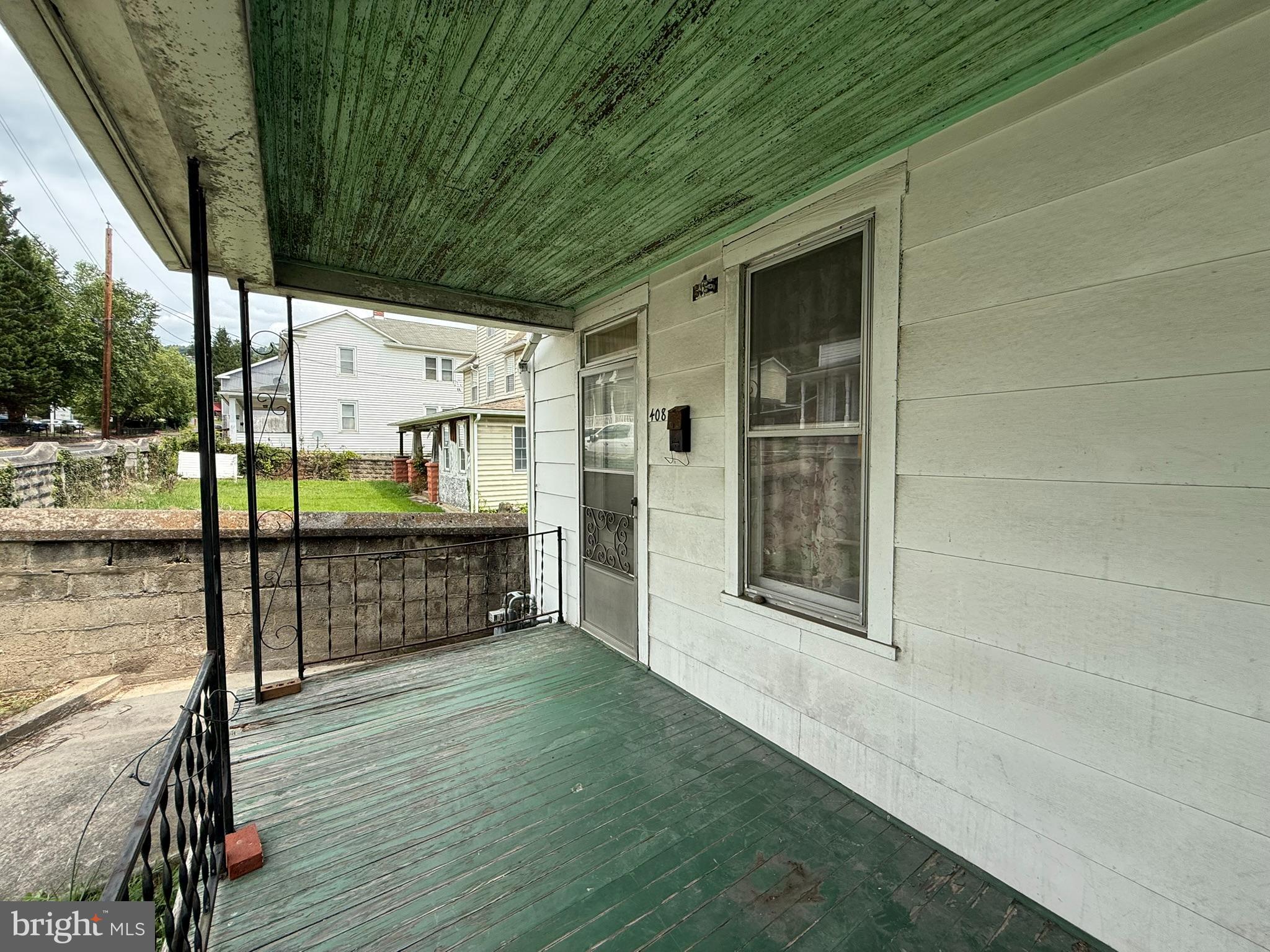 408 HAMMOND STREET