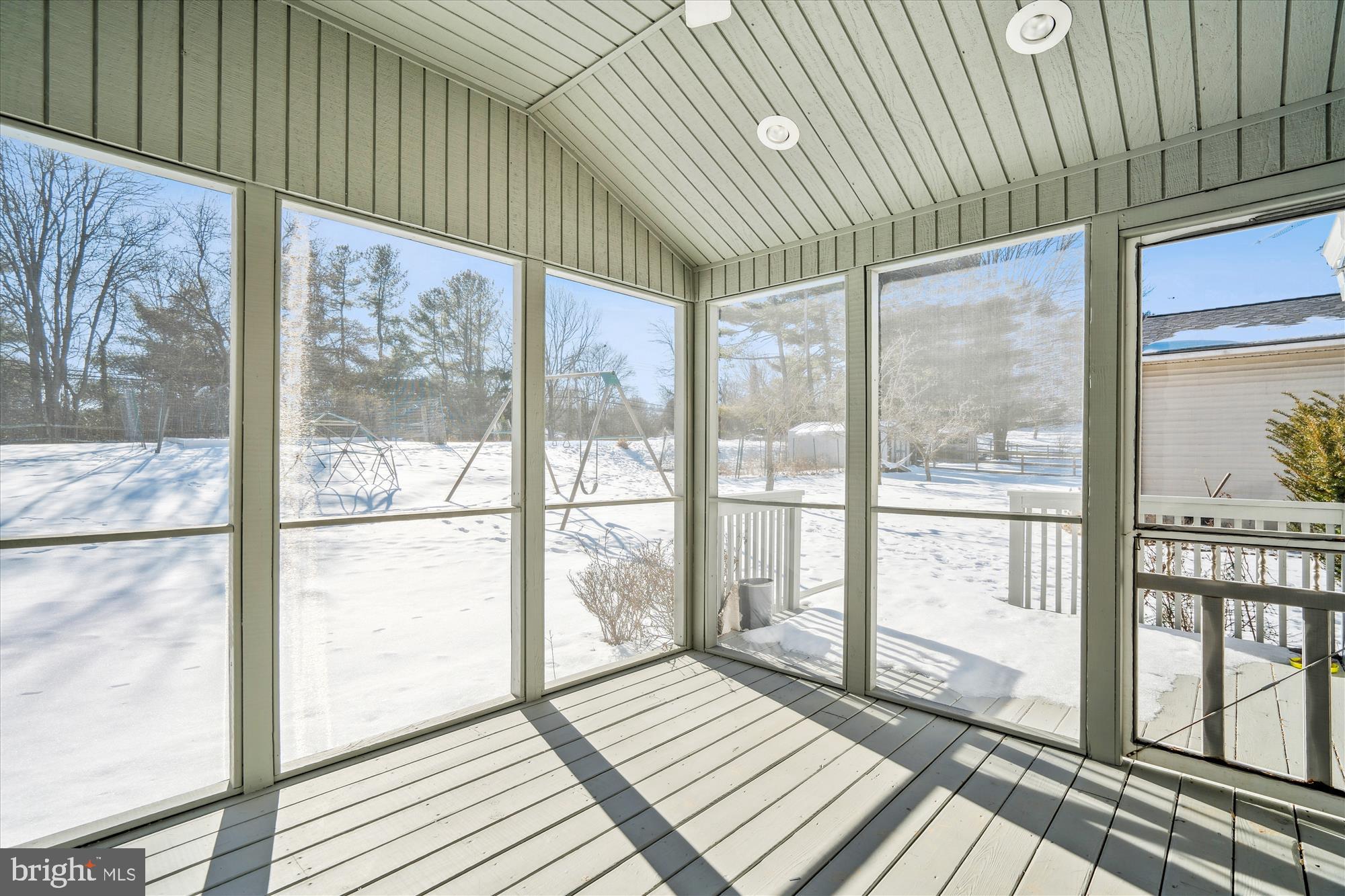 BURLEIGH MANOR - Residential