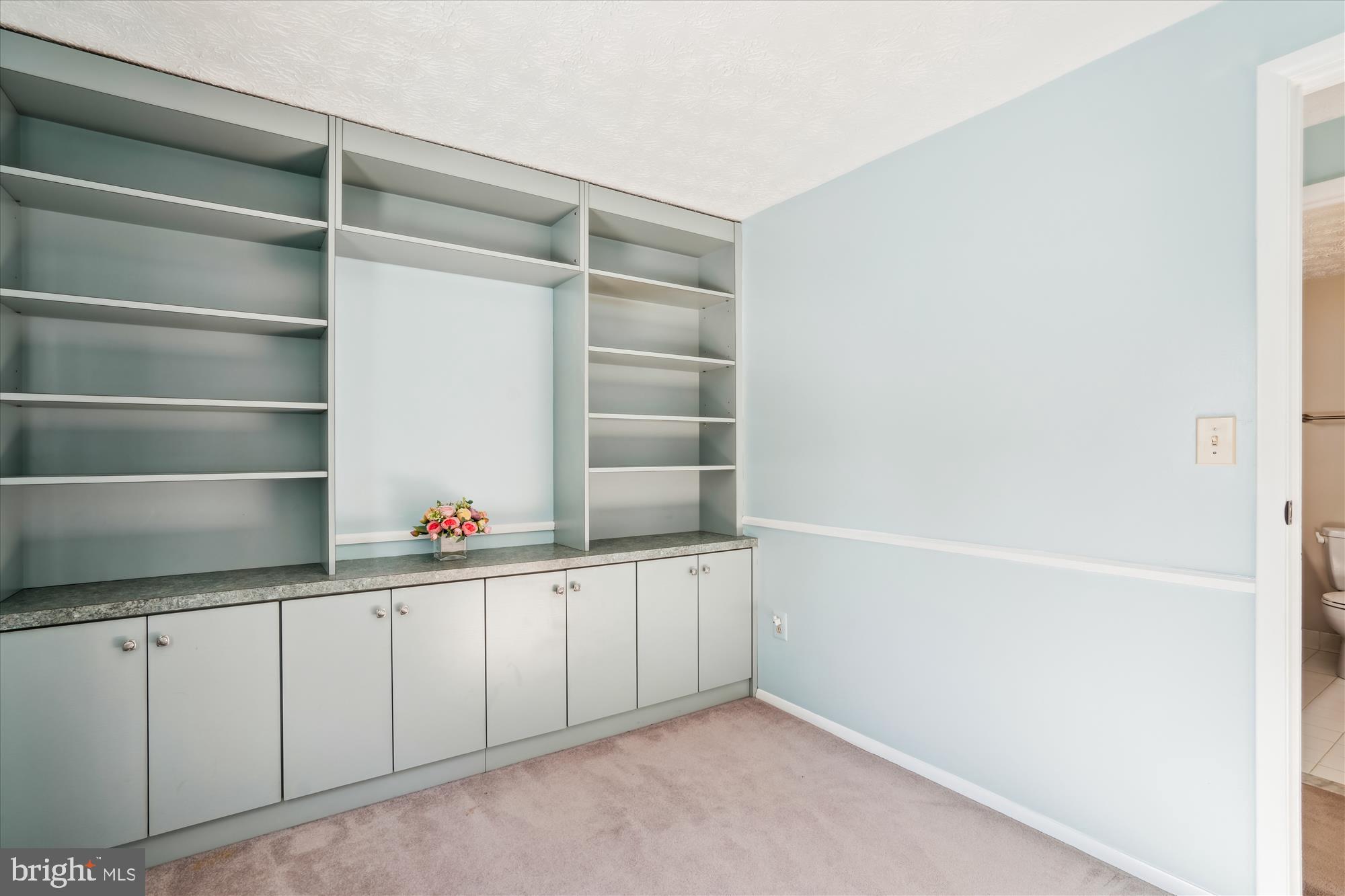 BURLEIGH MANOR - Residential