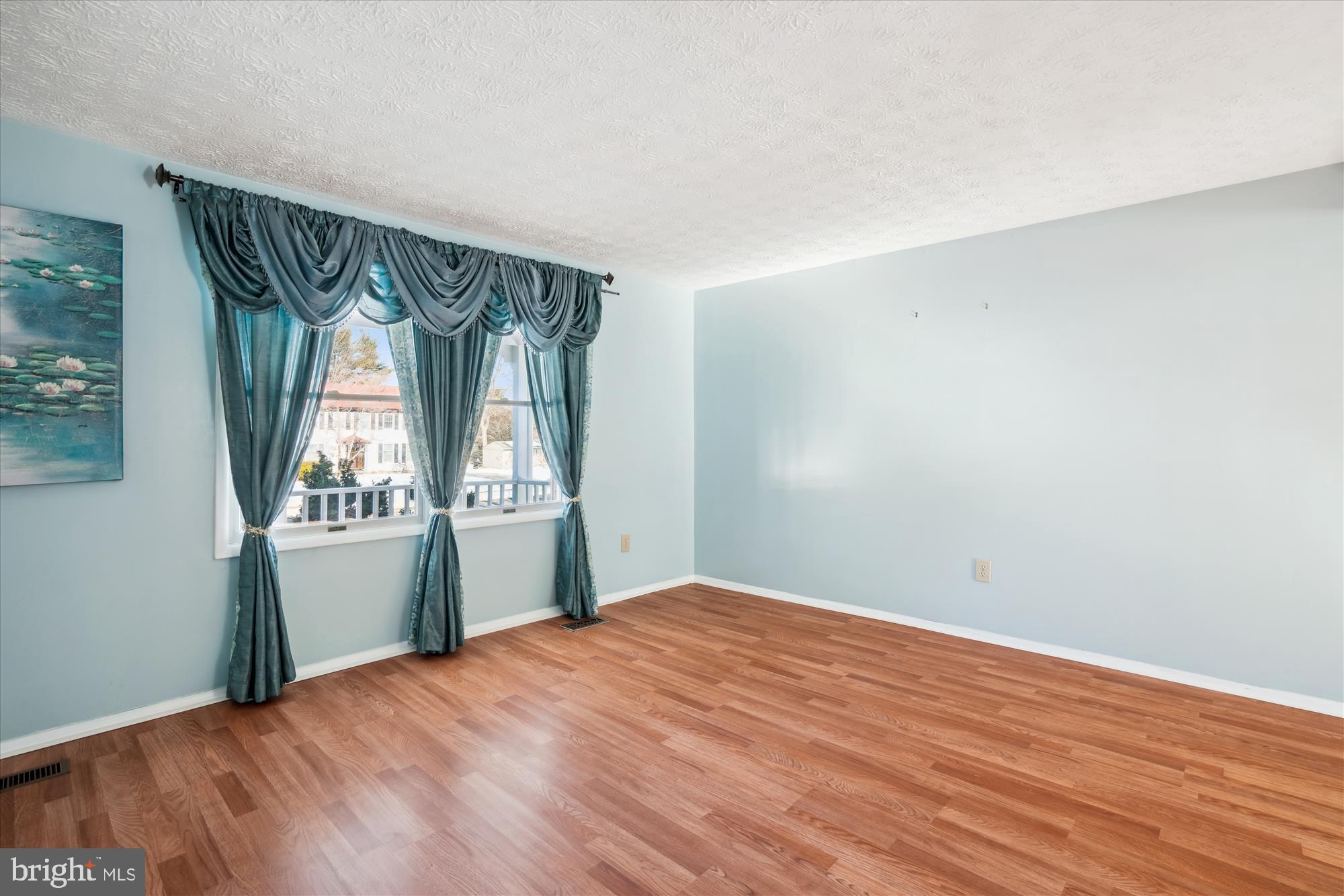 BURLEIGH MANOR - Residential