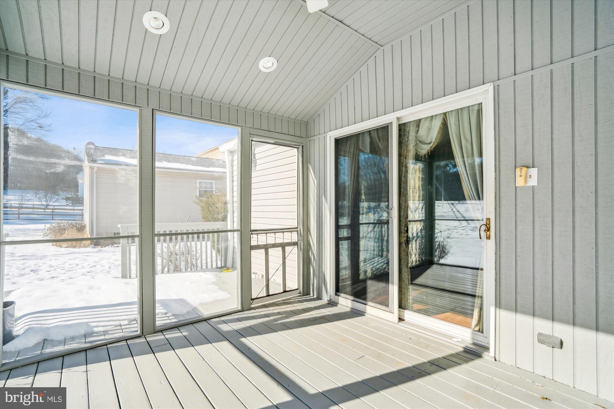 BURLEIGH MANOR - Residential