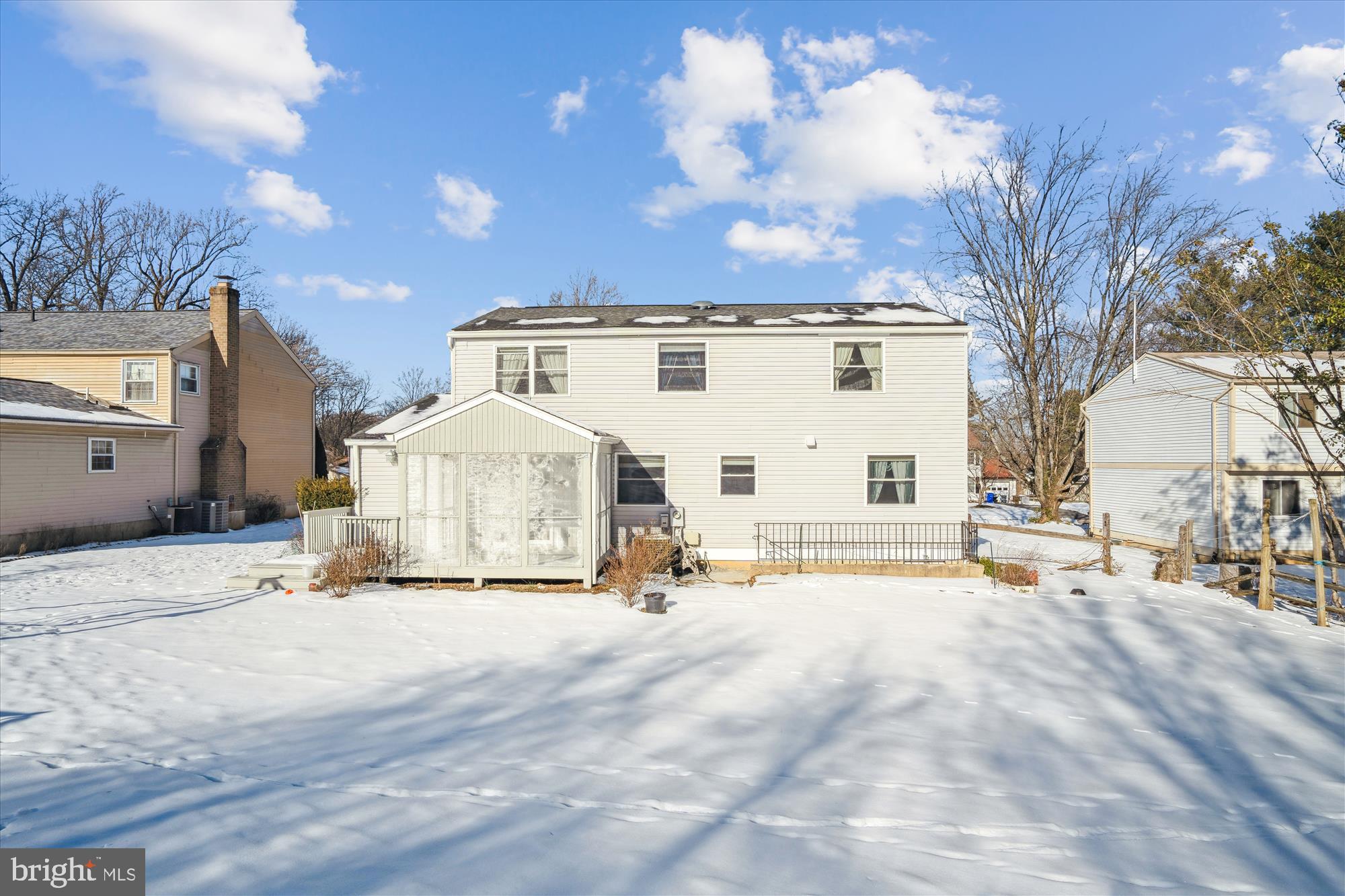 BURLEIGH MANOR - Residential