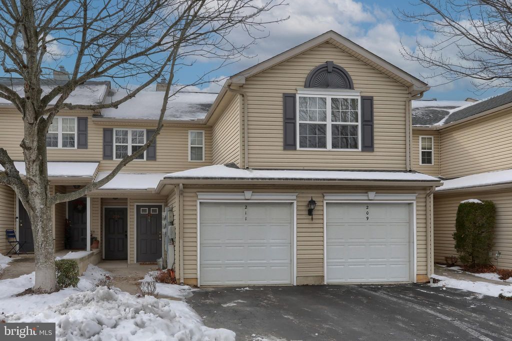 Photo of 211 Sparrow Road, HUMMELSTOWN, PA 17036 (MLS # PADA2052392)